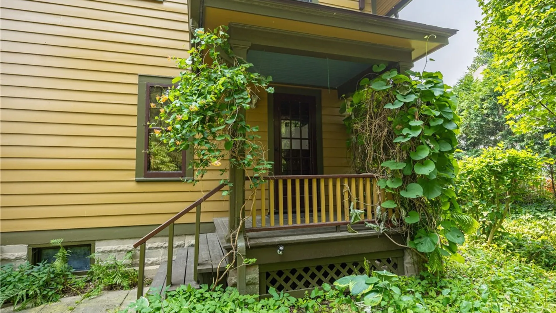 Property at 6 Line Street, Pittsford, NY 14534 39