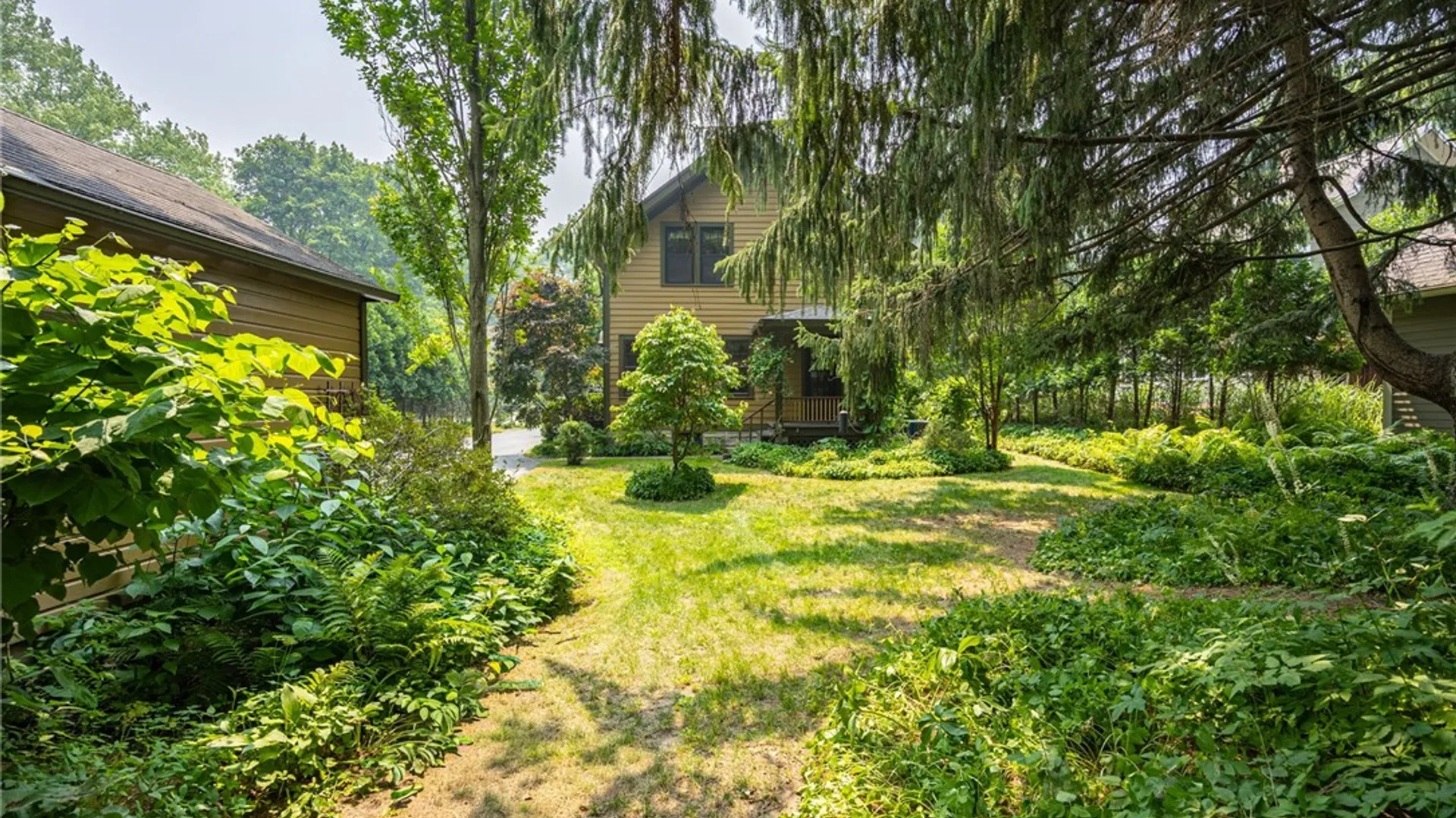 Property at 6 Line Street, Pittsford, NY 14534 40