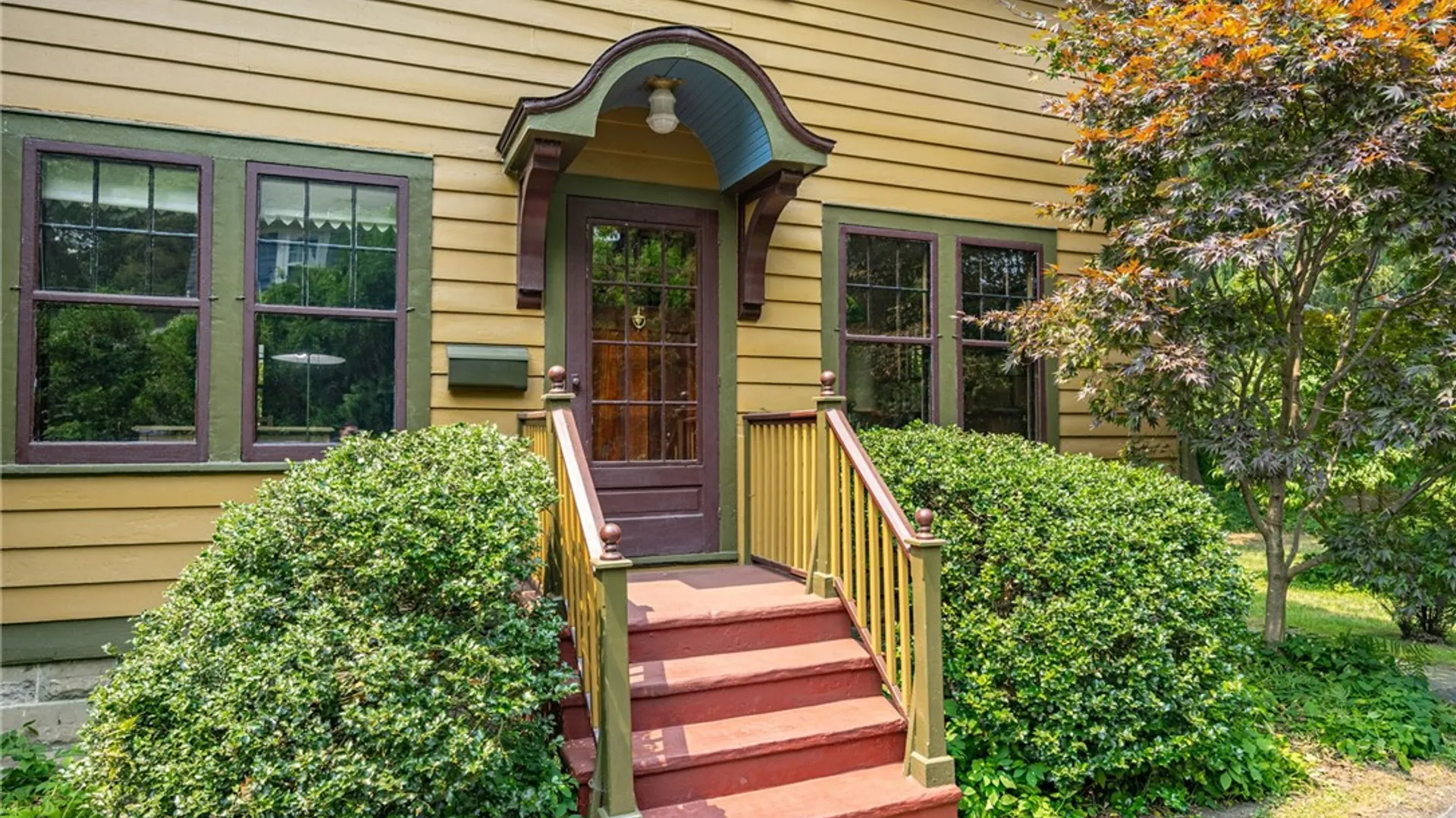 Property at 6 Line Street, Pittsford, NY 14534 6
