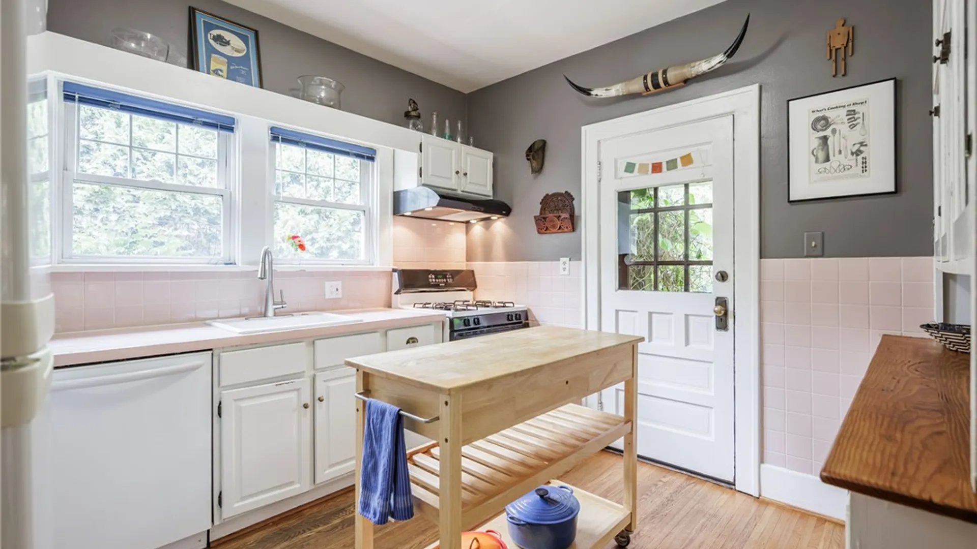 Property at 6 Line Street, Pittsford, NY 14534 11
