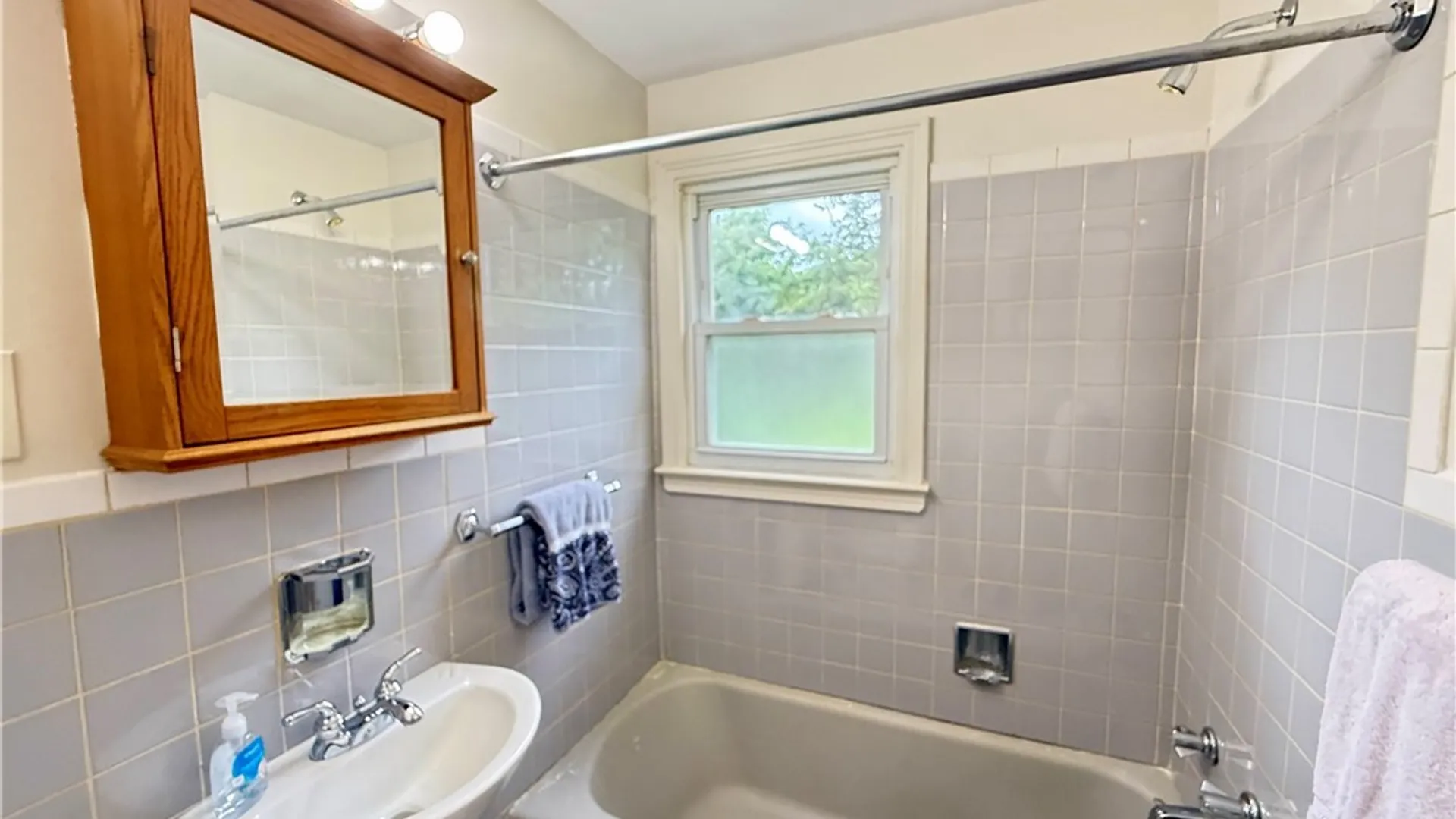 Property at 428 Buckingham Ave, Syracuse, NY 13210 25