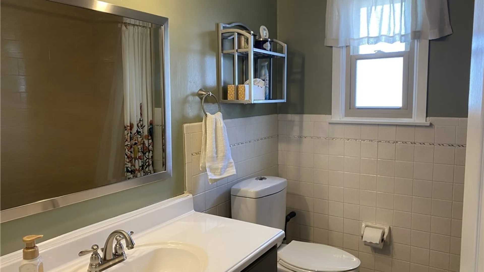 Property at 33 E Toulon Drive, Cheektowaga, NY 14227 27