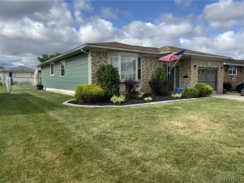 Property at 33 E Toulon Drive, Cheektowaga, NY 14227