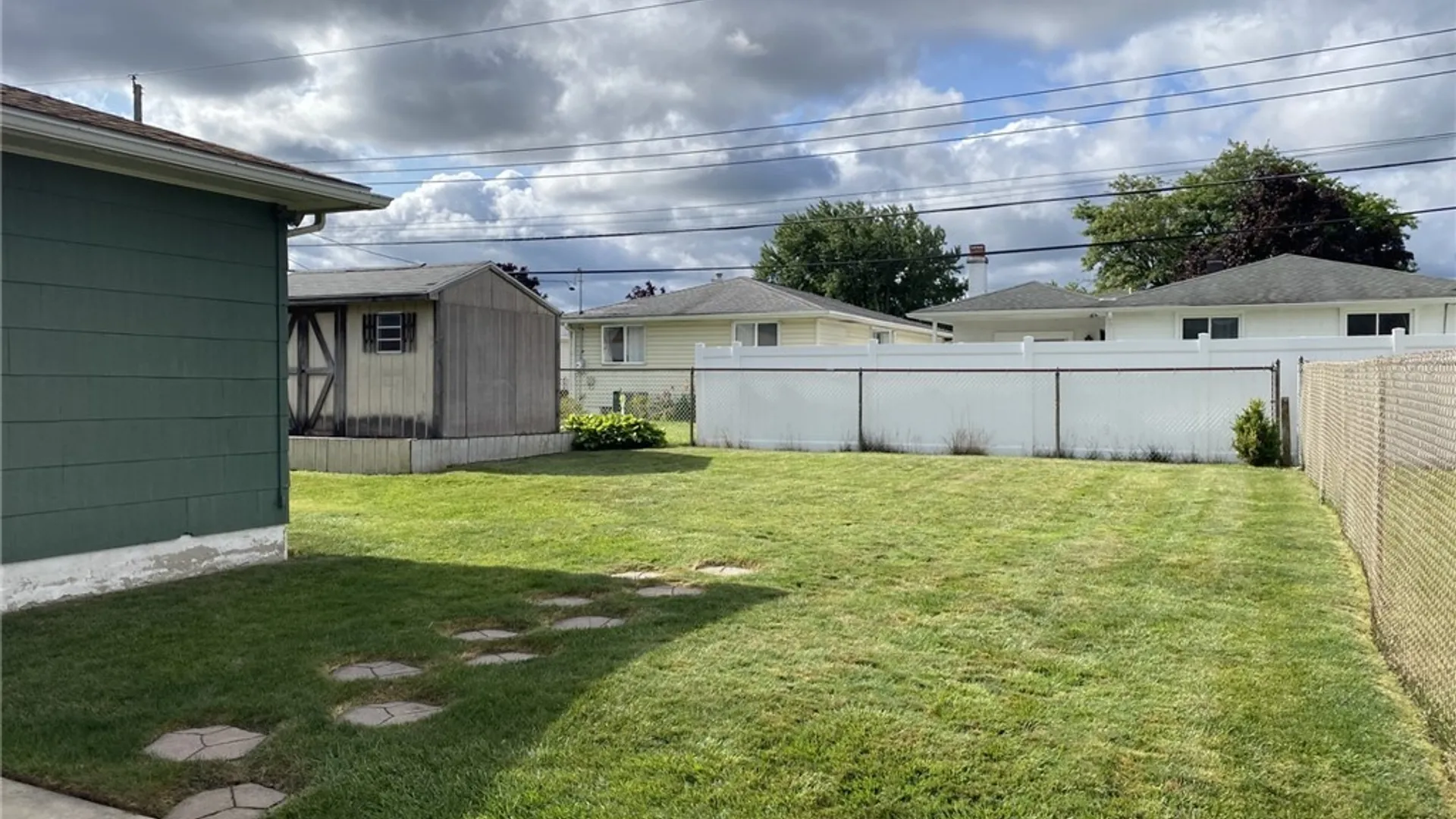 Property at 33 E Toulon Drive, Cheektowaga, NY 14227 2
