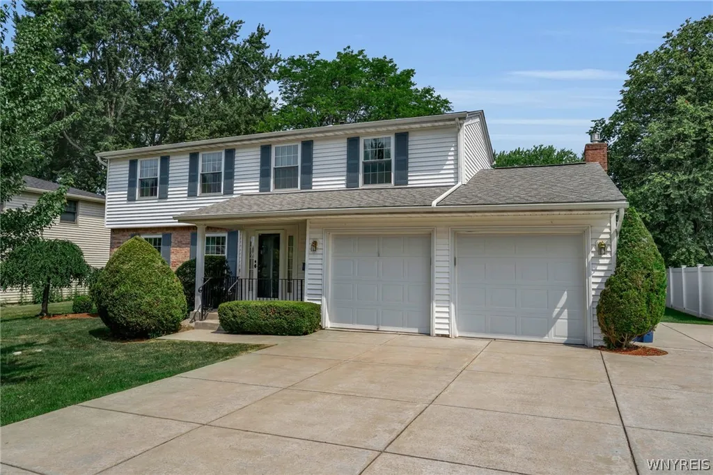 Property at 128 Old Farm Circle, Amherst, NY 14221