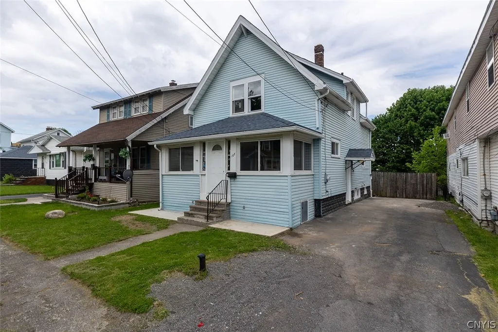 Property at 107 Wilmore Place, Syracuse, NY 13208