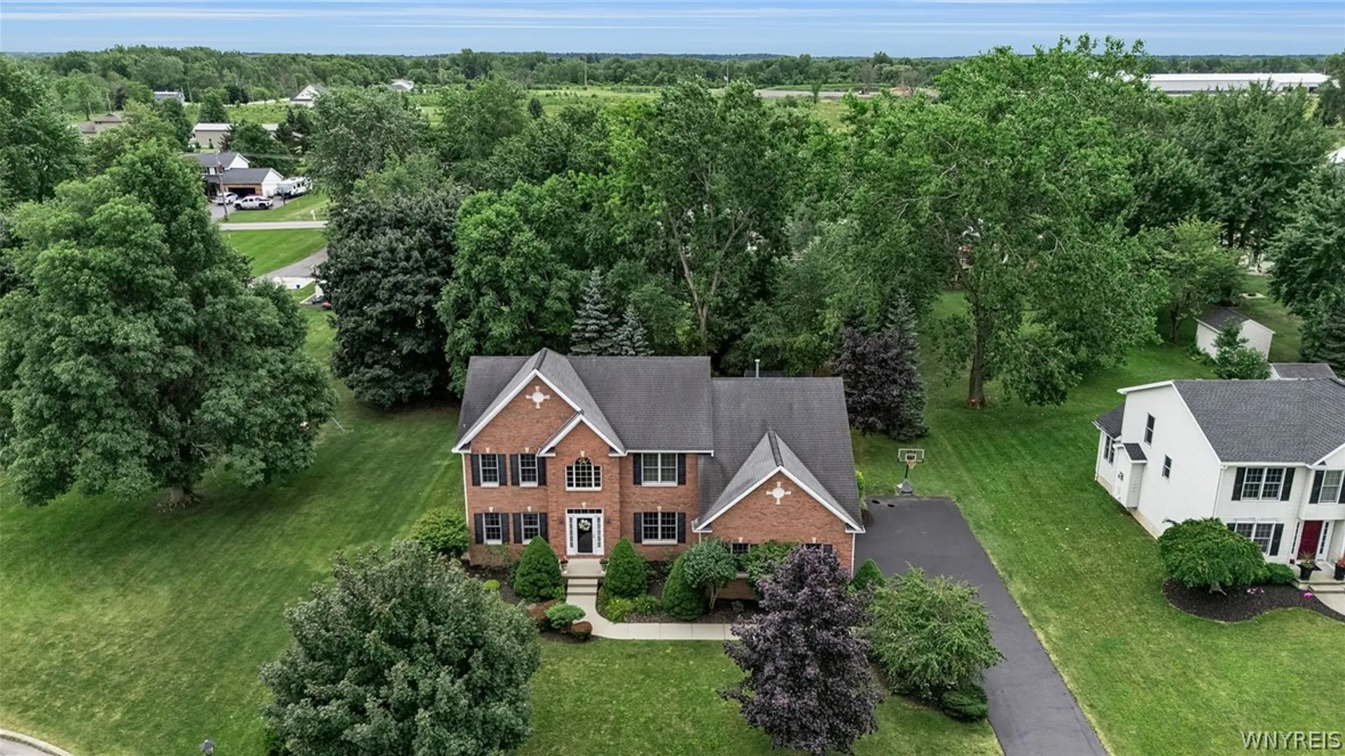Property at 9651 Deerview Lane, Clarence, NY 14032 4