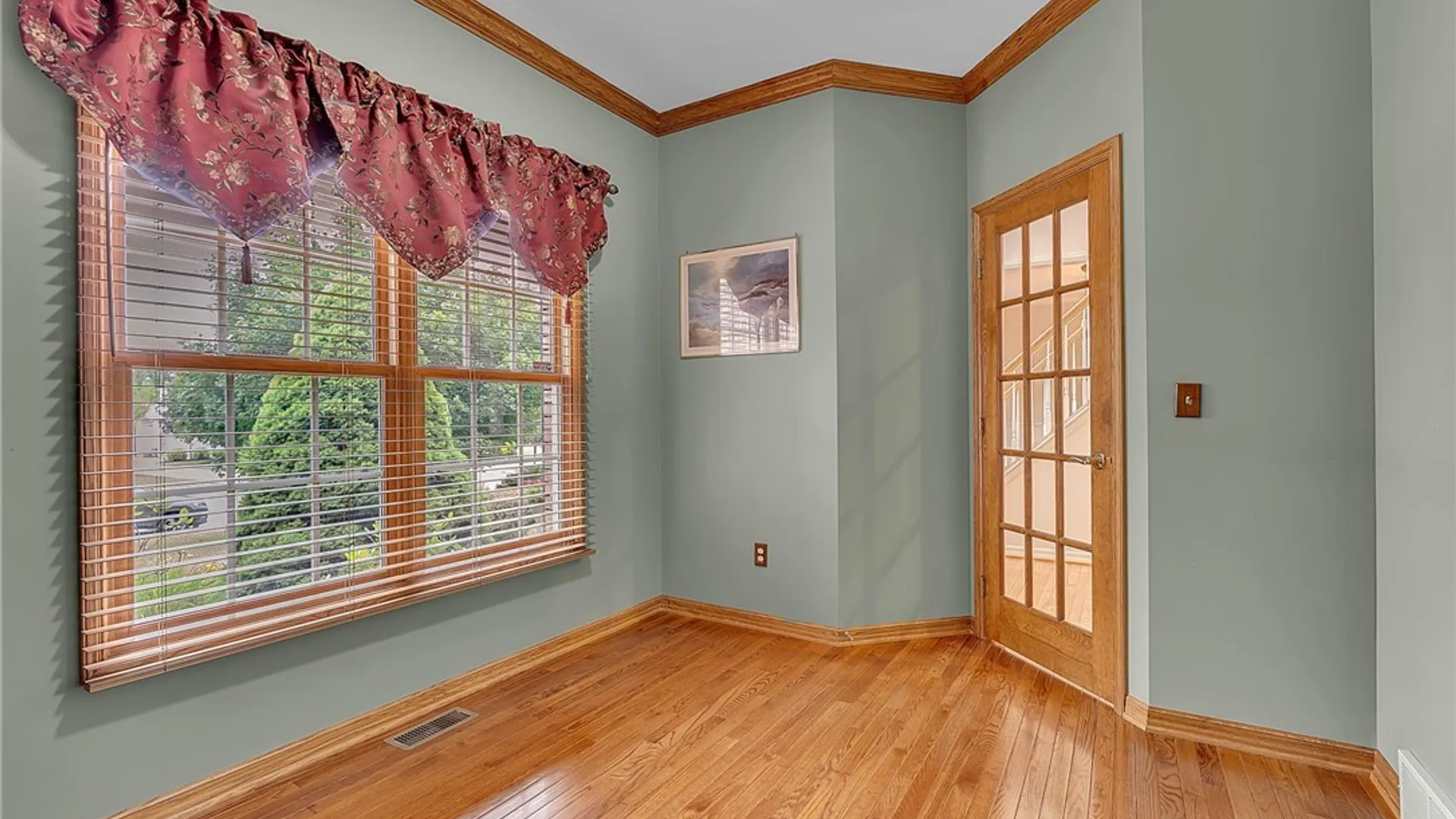 Property at 9651 Deerview Lane, Clarence, NY 14032 8