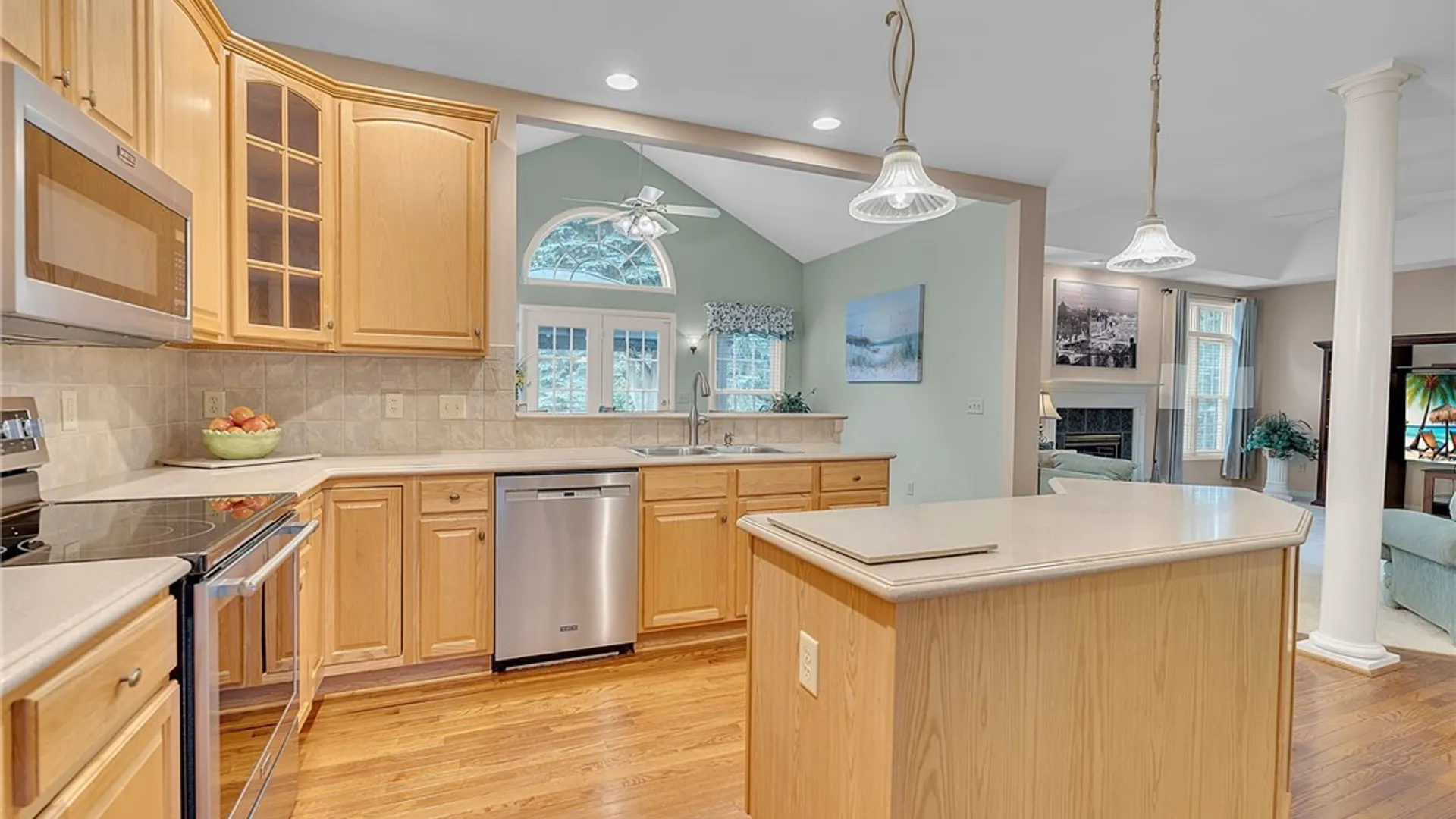 Property at 9651 Deerview Lane, Clarence, NY 14032 17