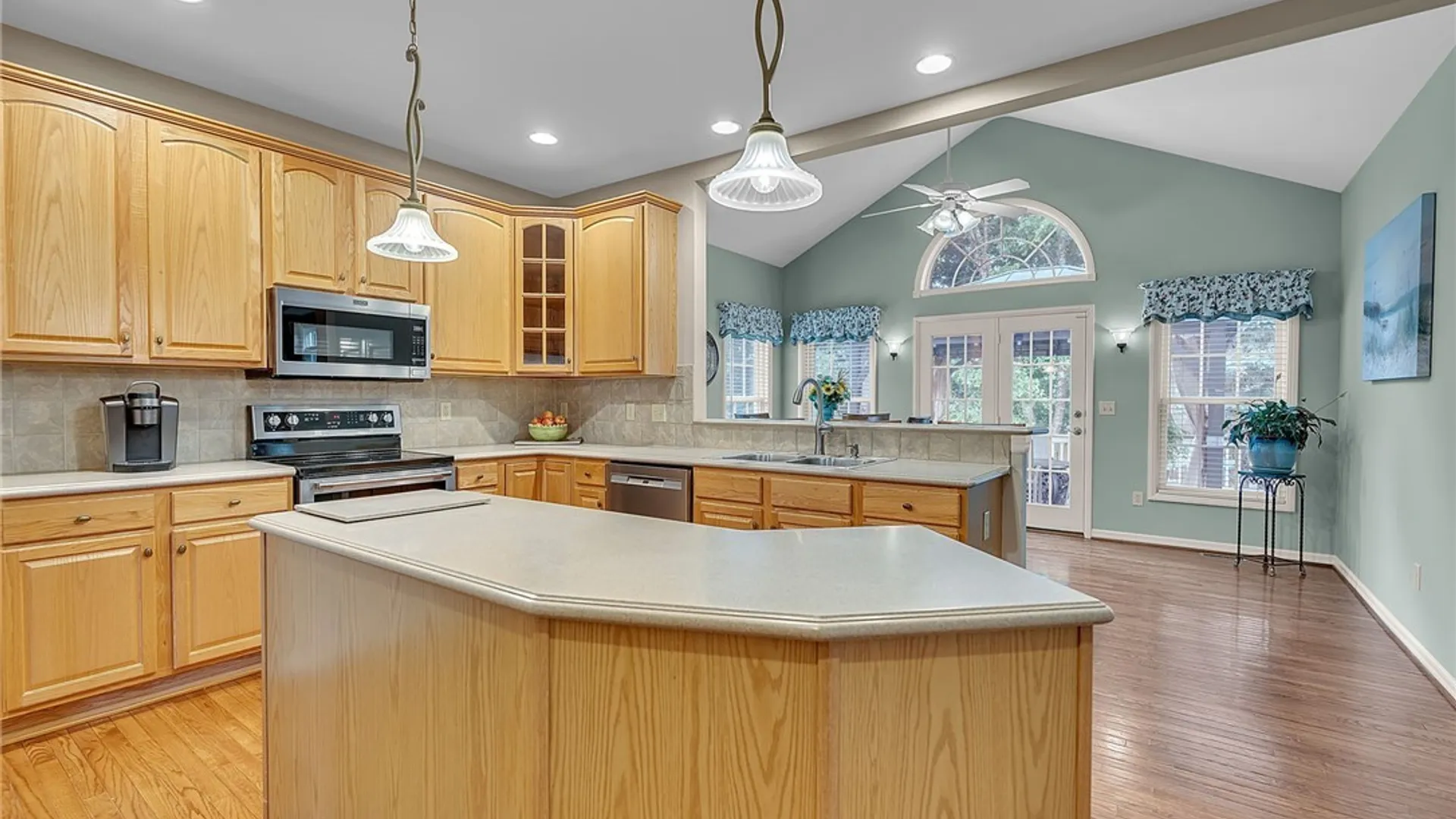 Property at 9651 Deerview Lane, Clarence, NY 14032 19