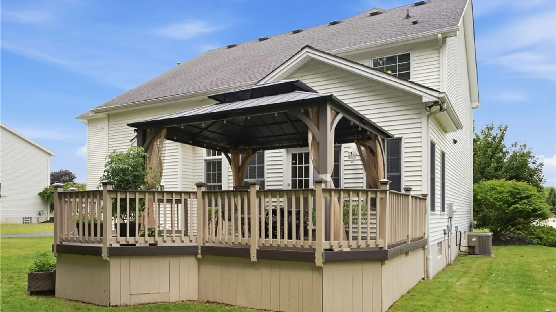 Property at 9651 Deerview Lane, Clarence, NY 14032 43