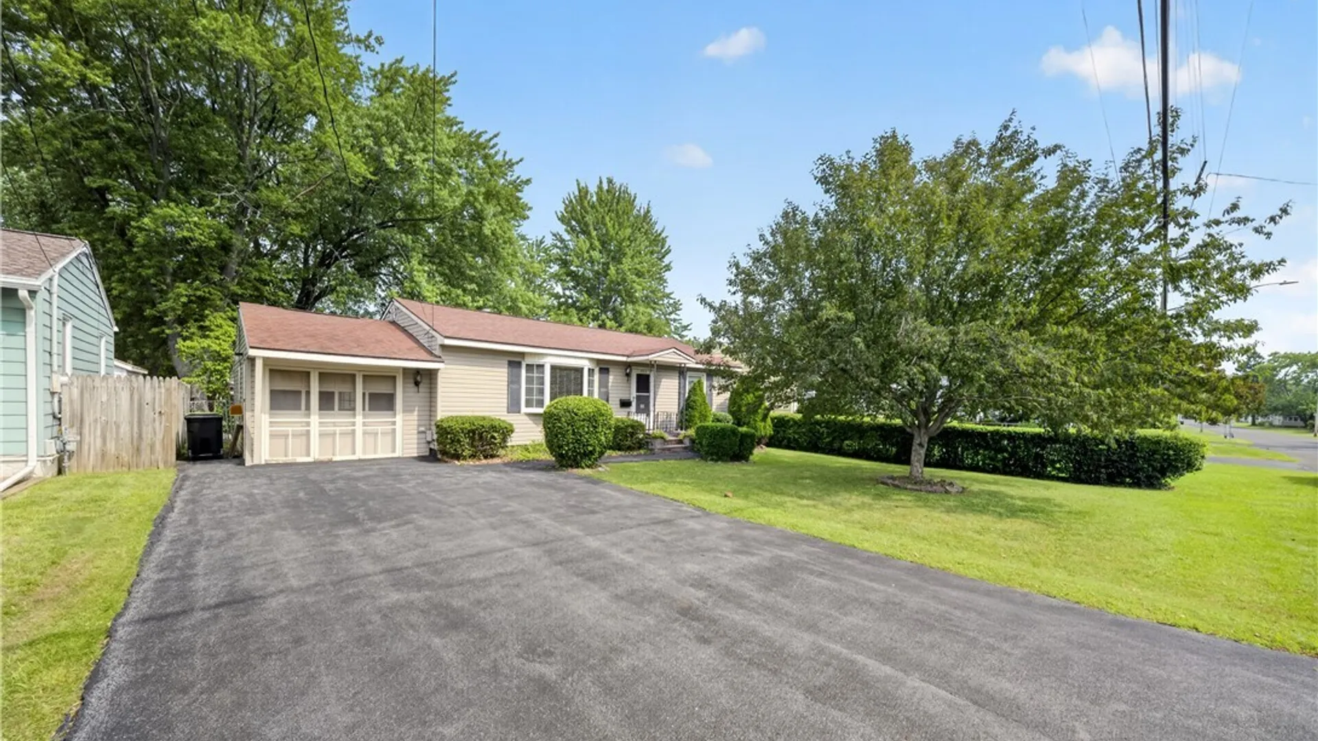 Property at 305 Hanover Avenue, Salina, NY 13088 2