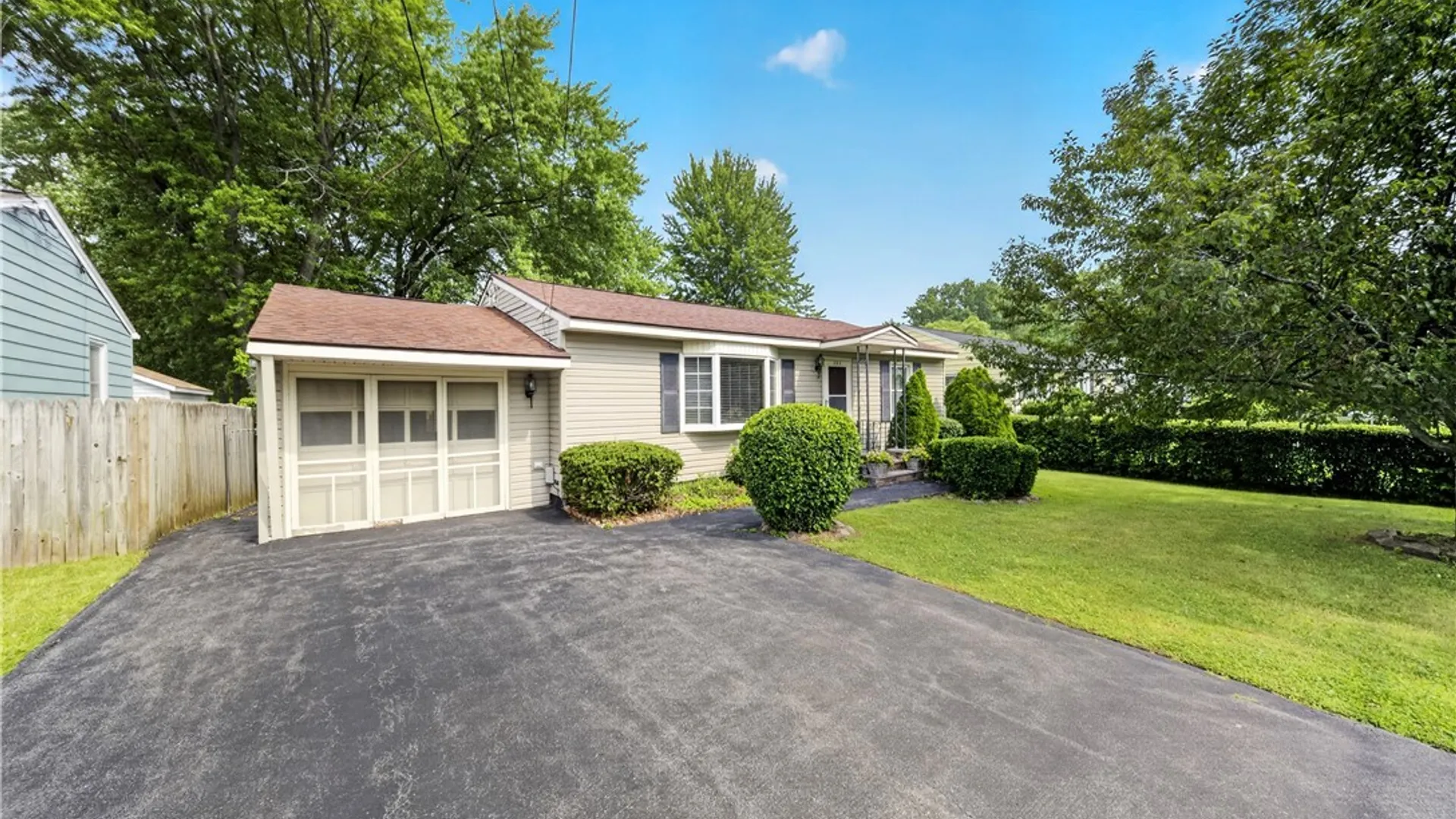 Property at 305 Hanover Avenue, Salina, NY 13088 3