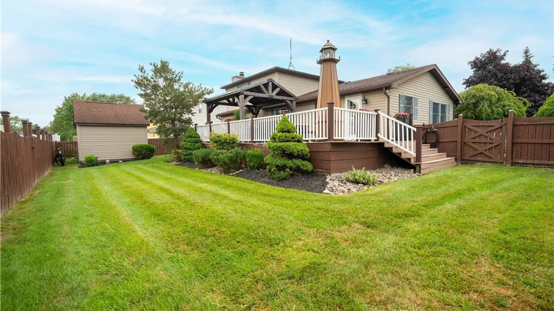 Property at 2 Autumn Lane, Cheektowaga, NY 14043 45