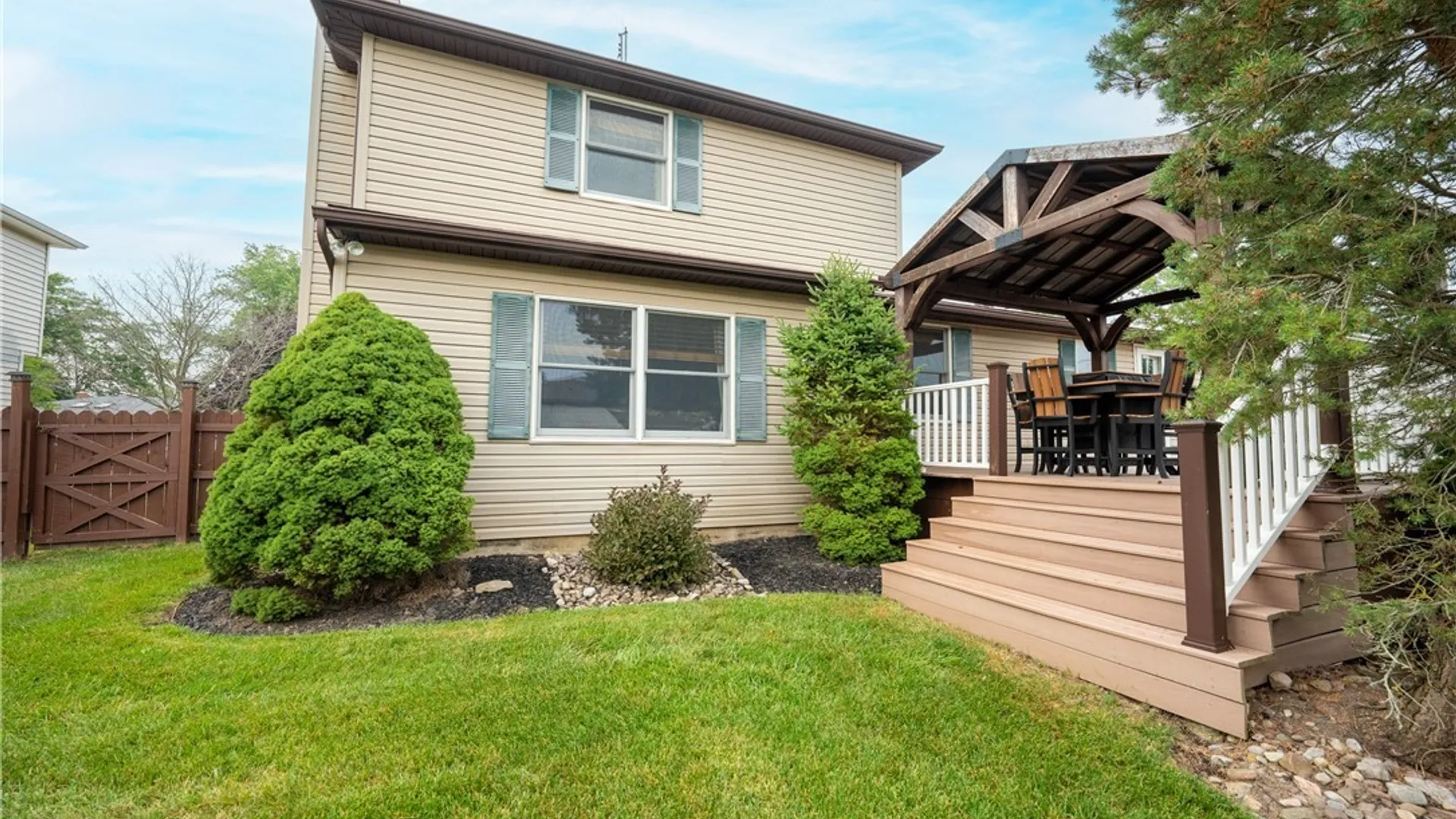 Property at 2 Autumn Lane, Cheektowaga, NY 14043 46