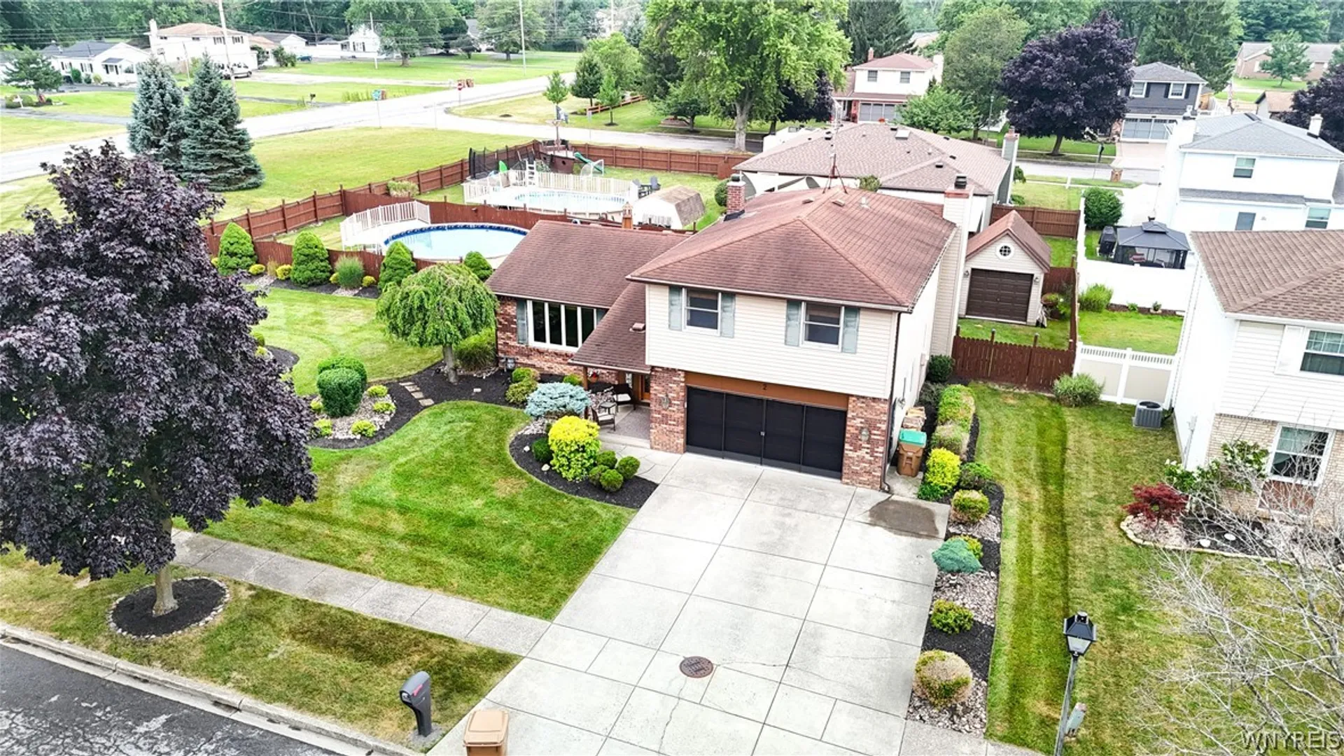 Property at 2 Autumn Lane, Cheektowaga, NY 14043 48