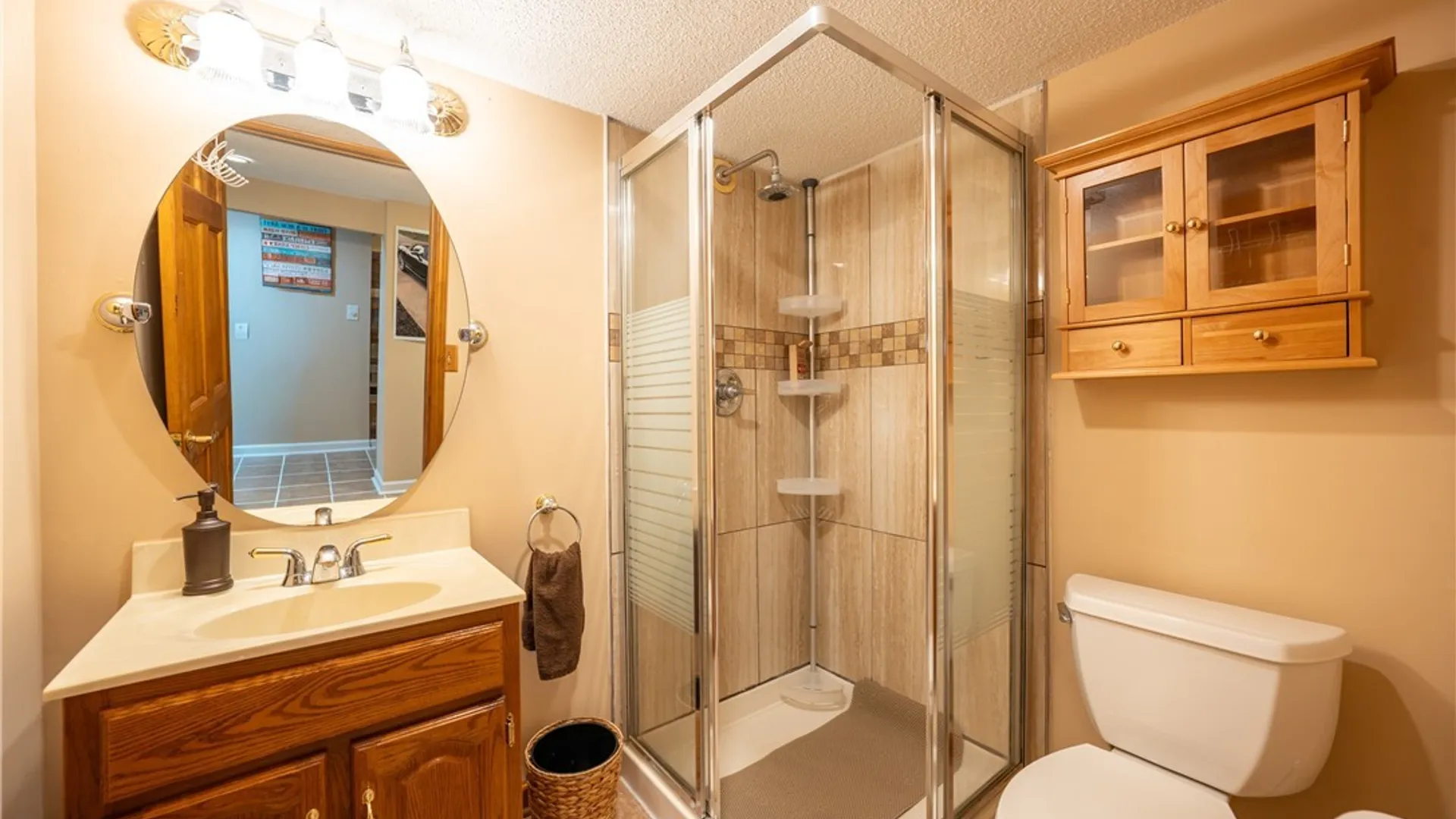 Property at 2 Autumn Lane, Cheektowaga, NY 14043 24
