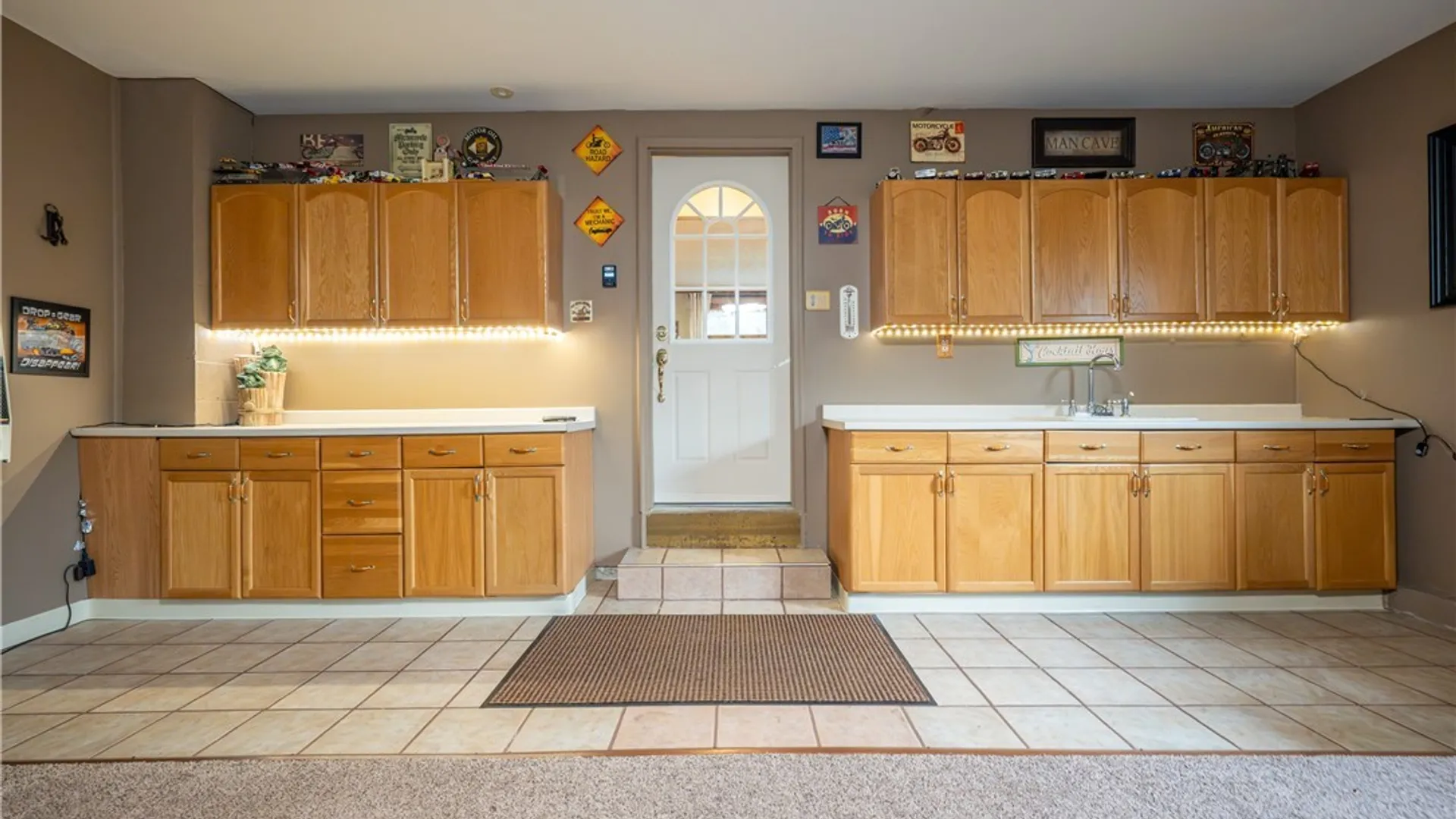 Property at 2 Autumn Lane, Cheektowaga, NY 14043 40