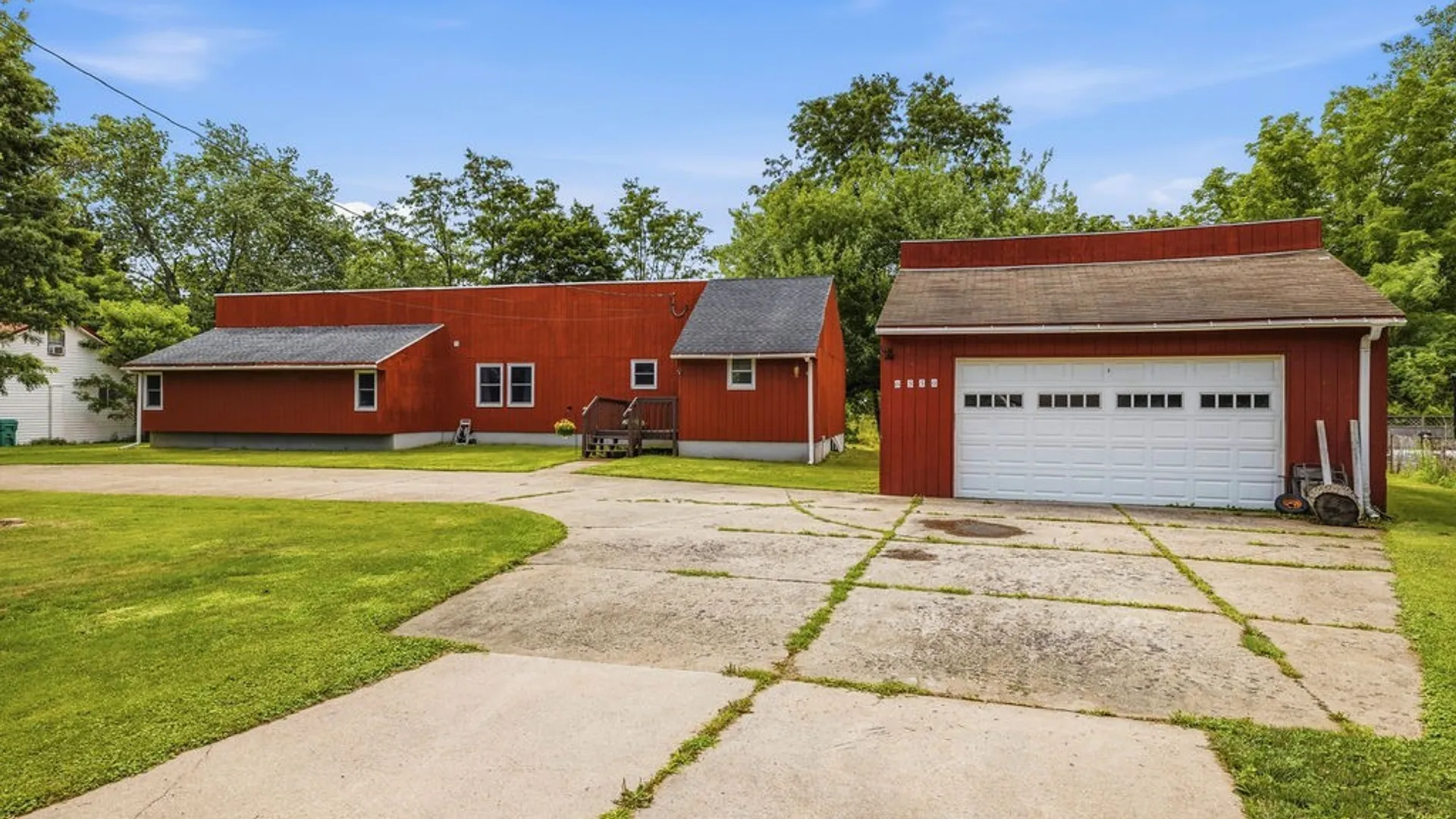 Property at 6550 Tonawanda Creek Road, Lockport Town, NY 14094 4