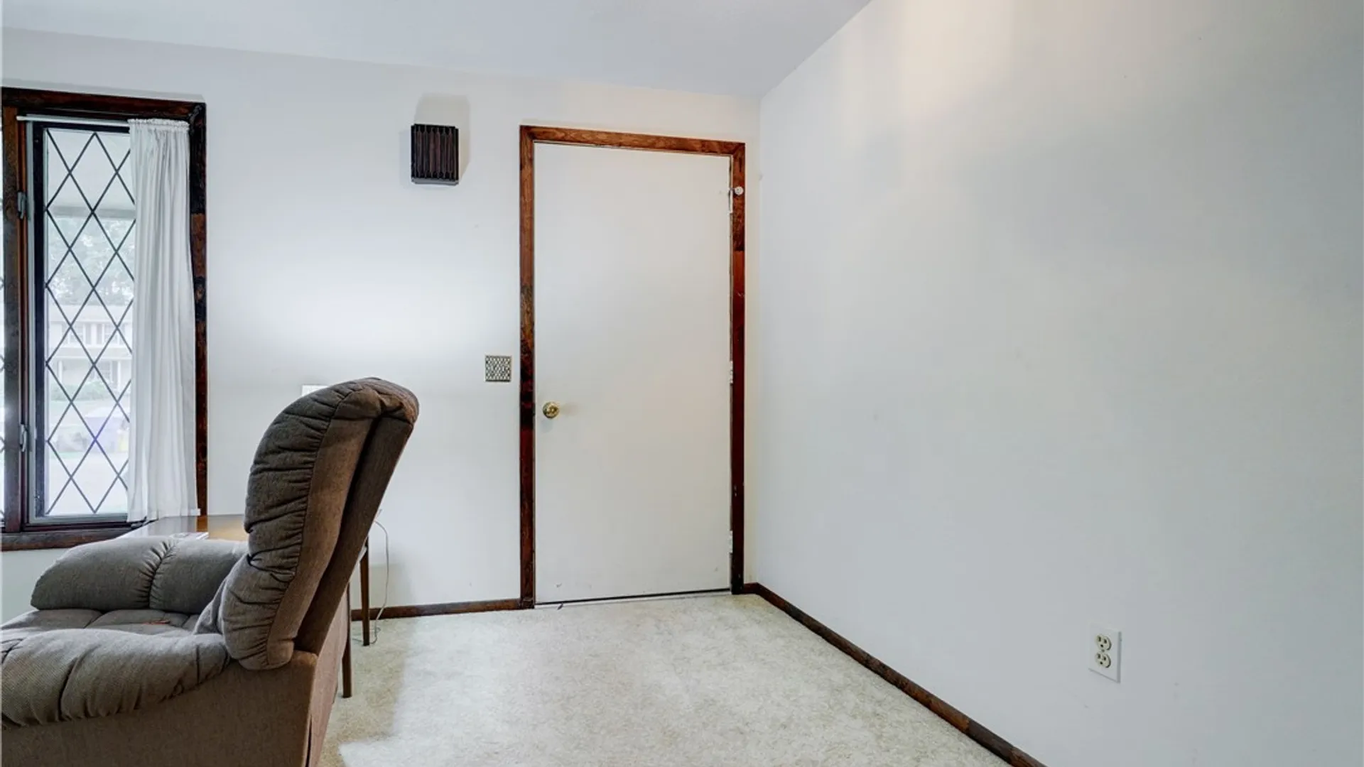 Property at 72 Burlwood Dr, Greece, NY 14612 4