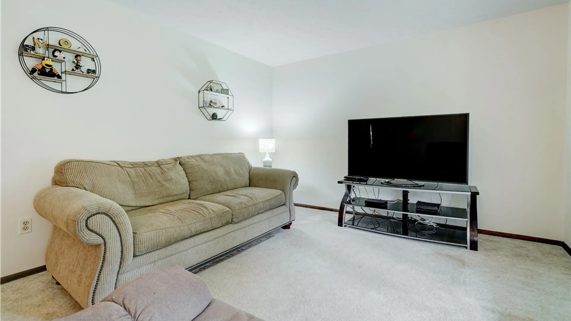 Property at 72 Burlwood Dr, Greece, NY 14612 8