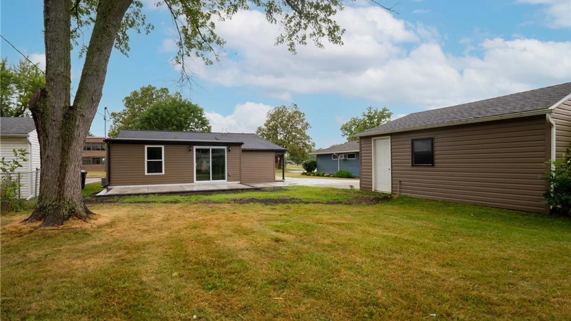 Property at 207 Pryor Avenue, Tonawanda, NY 14150 6