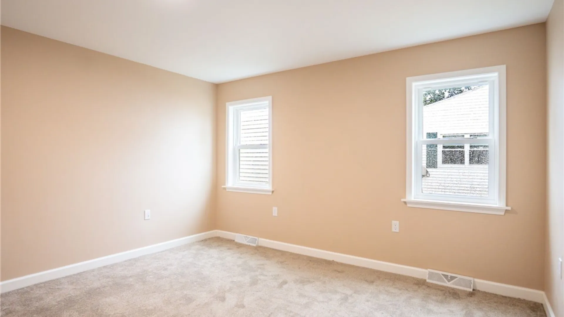 Property at 207 Pryor Avenue, Tonawanda, NY 14150 27