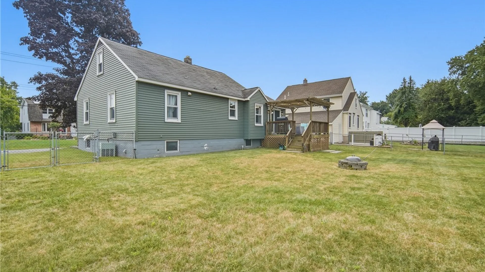 Property at 104 Forest Drive, Cicero, NY 13212 30