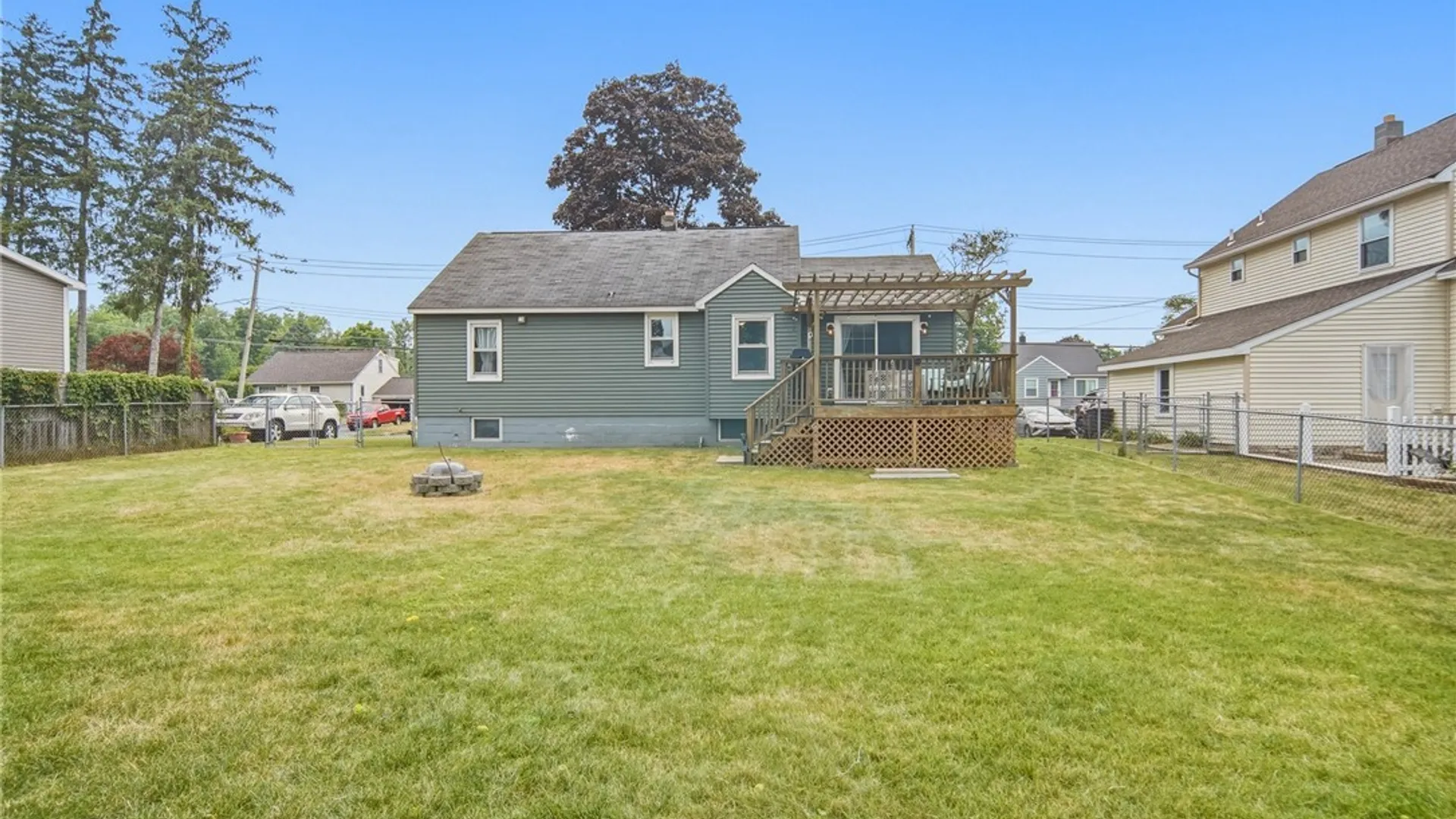 Property at 104 Forest Drive, Cicero, NY 13212 4