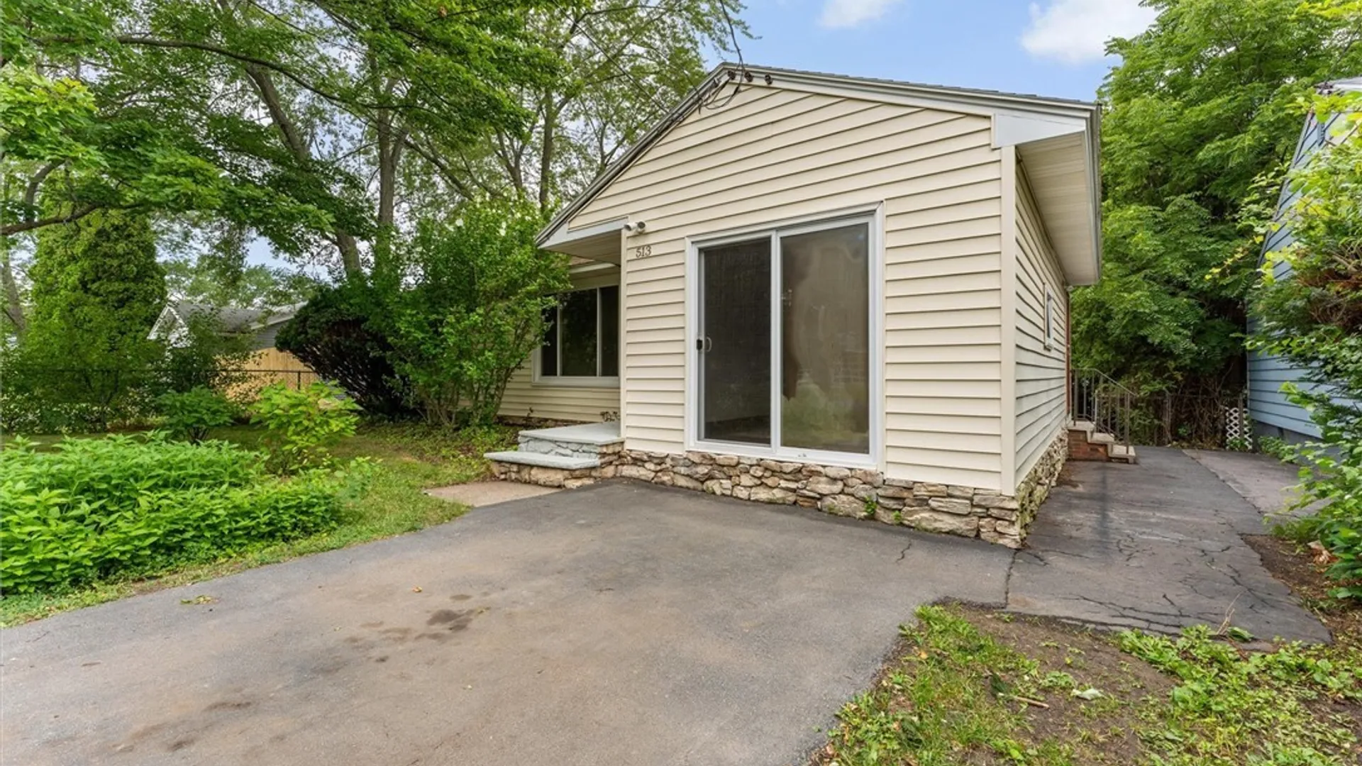 Property at 513 Mountainview Avenue, Syracuse, NY 13224 3