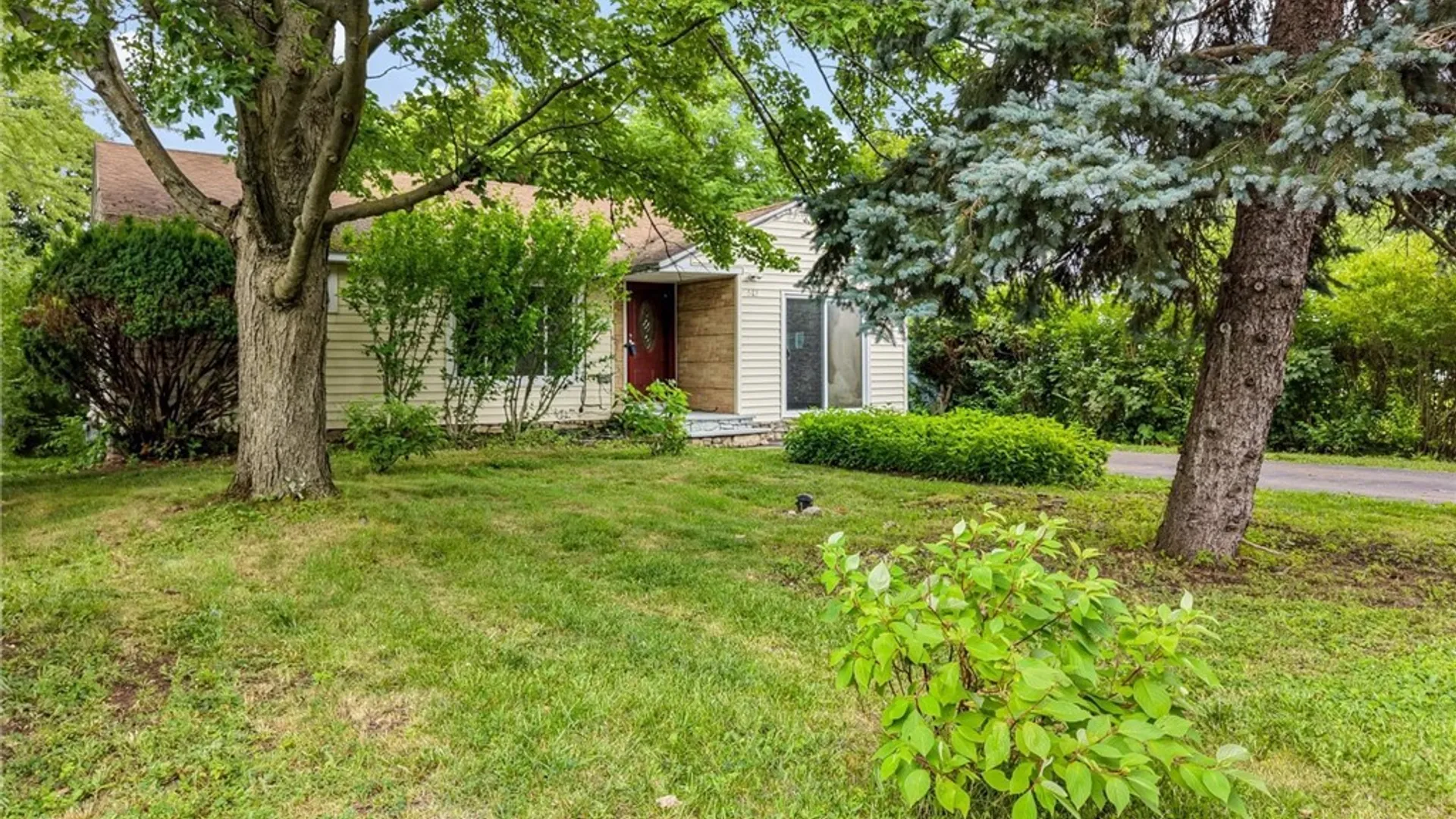 Property at 513 Mountainview Avenue, Syracuse, NY 13224 11
