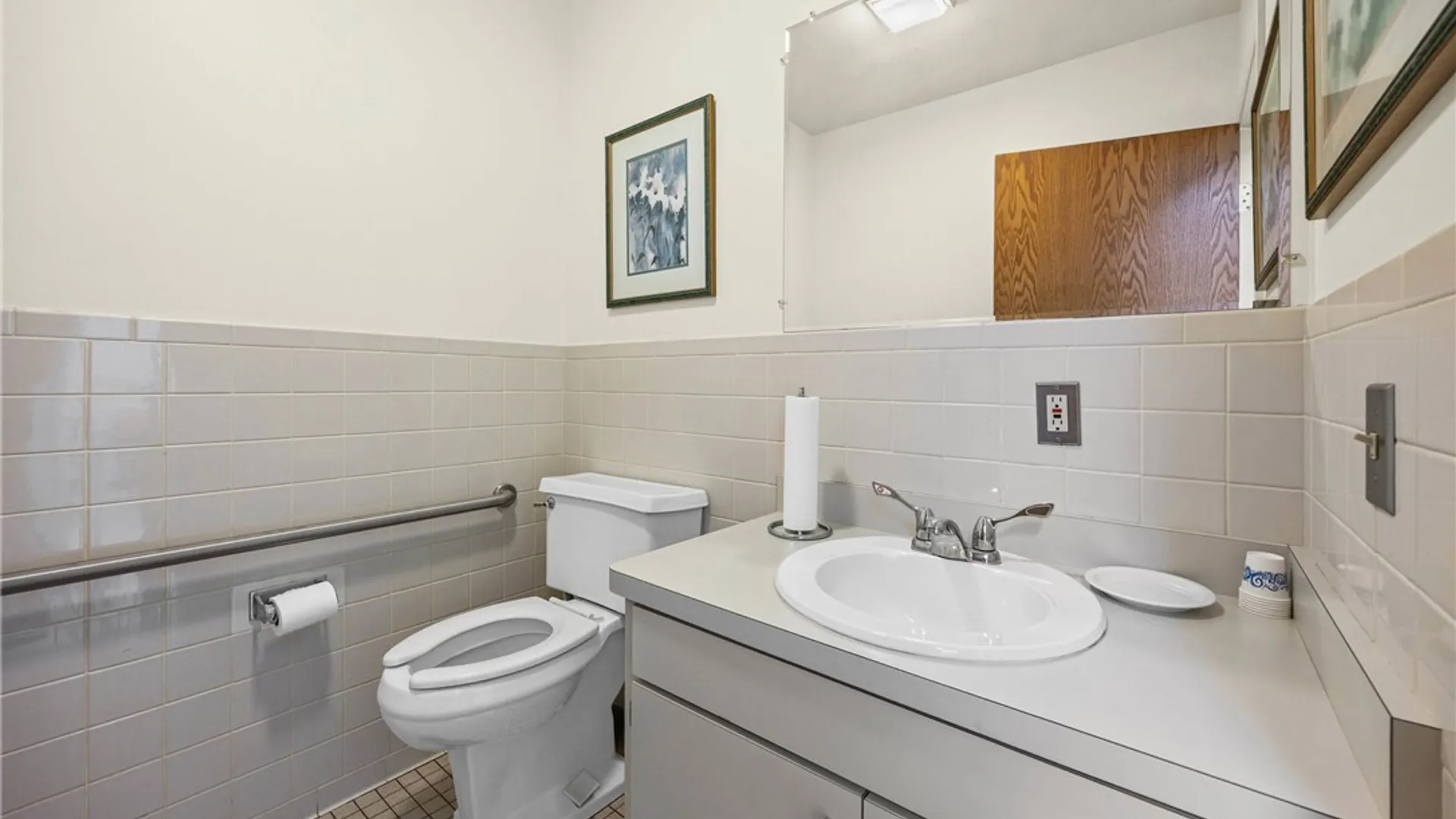 Property at 61E Monroe Avenue, Pittsford, NY 14534 18