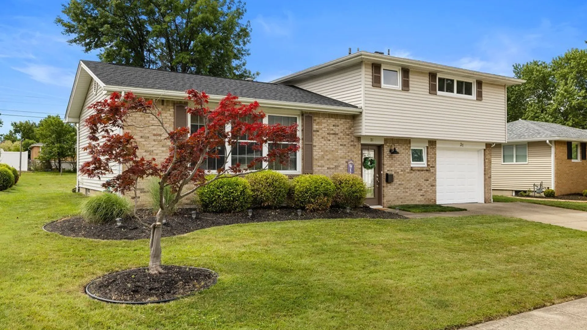 Property at 31 Christopher Drive, West Seneca, NY 14224 3