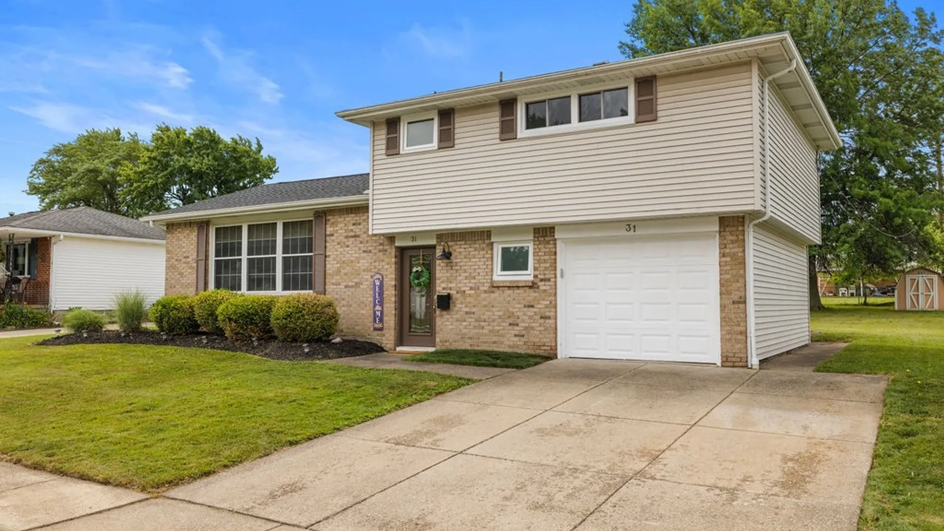 Property at 31 Christopher Drive, West Seneca, NY 14224 2