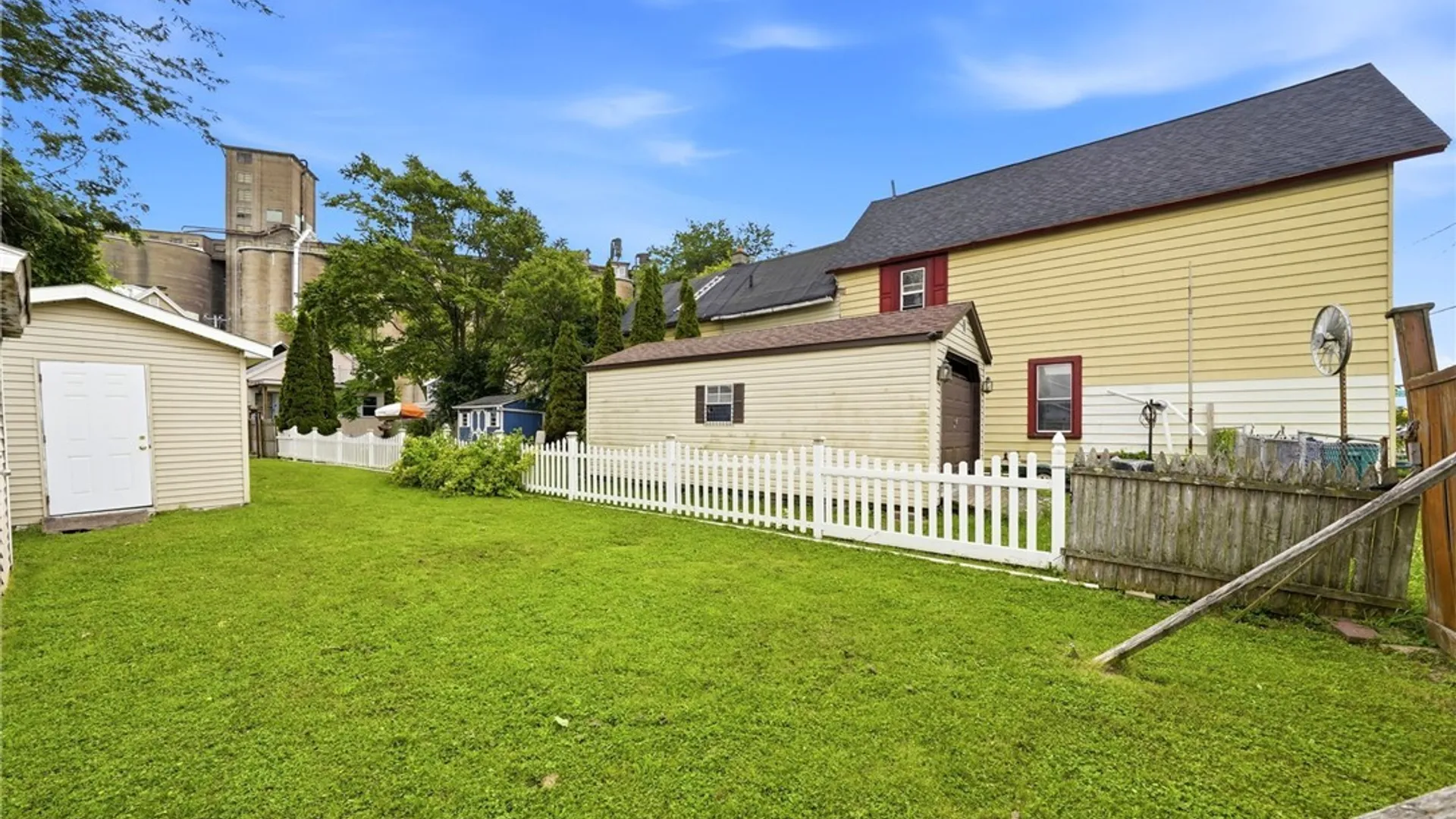 Property at 8 Kentucky Street, Buffalo, NY 14204 6