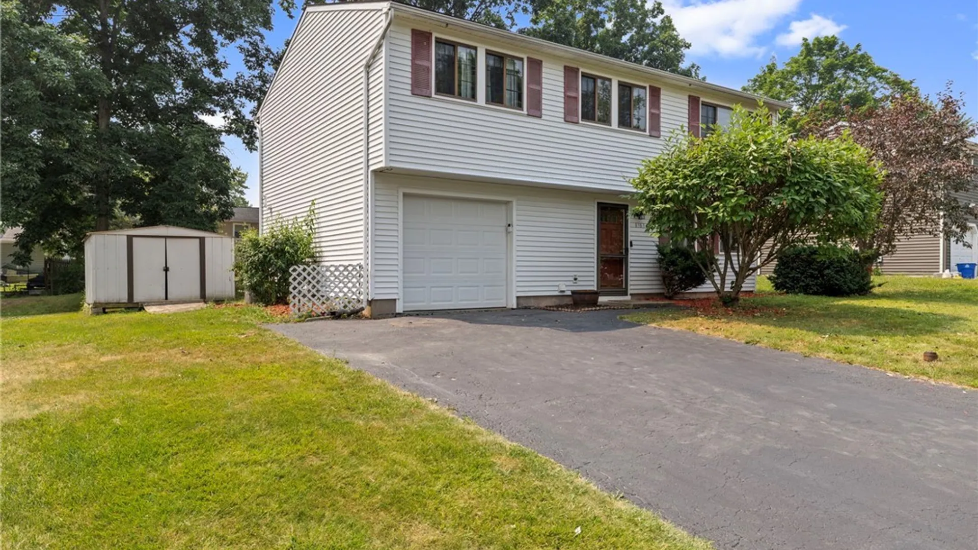 Property at 8383 Zenith Dr, Clay, NY 13027 2