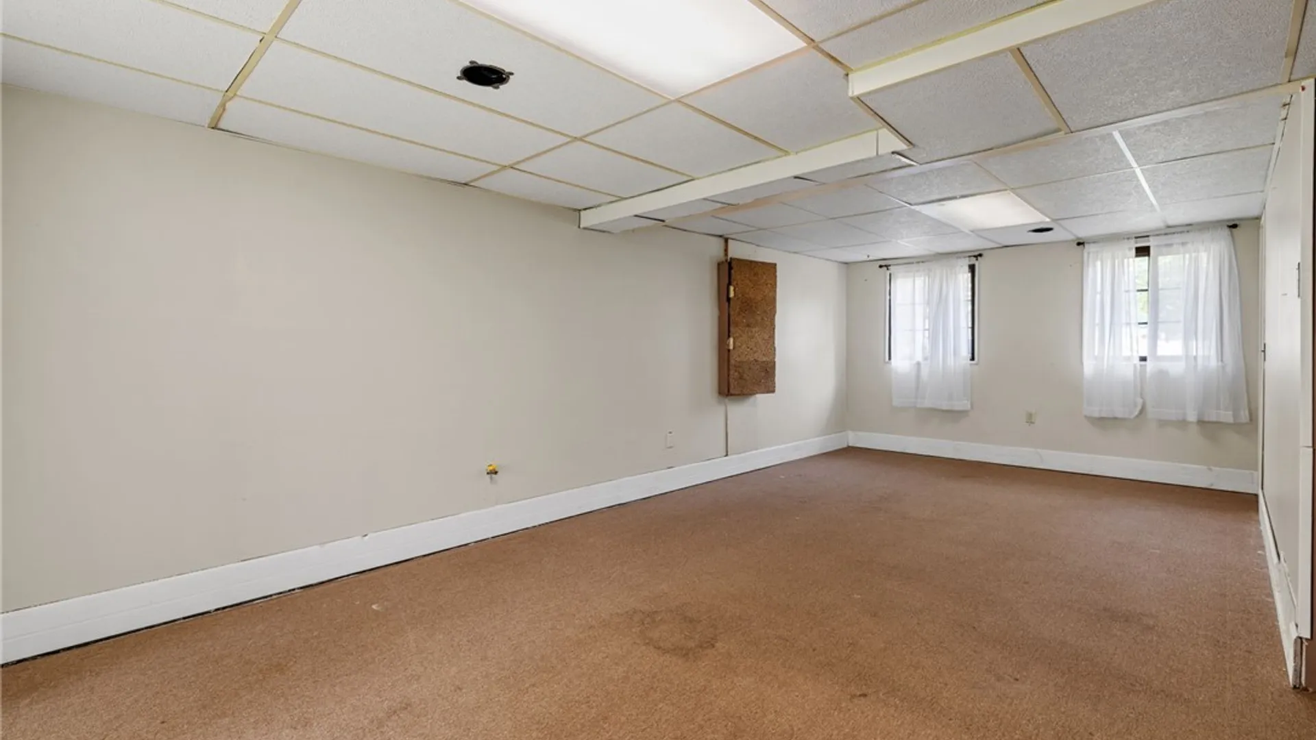 Property at 8383 Zenith Dr, Clay, NY 13027 39