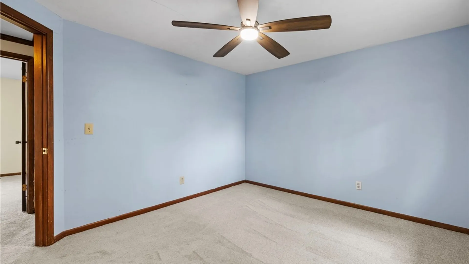 Property at 8383 Zenith Dr, Clay, NY 13027 22