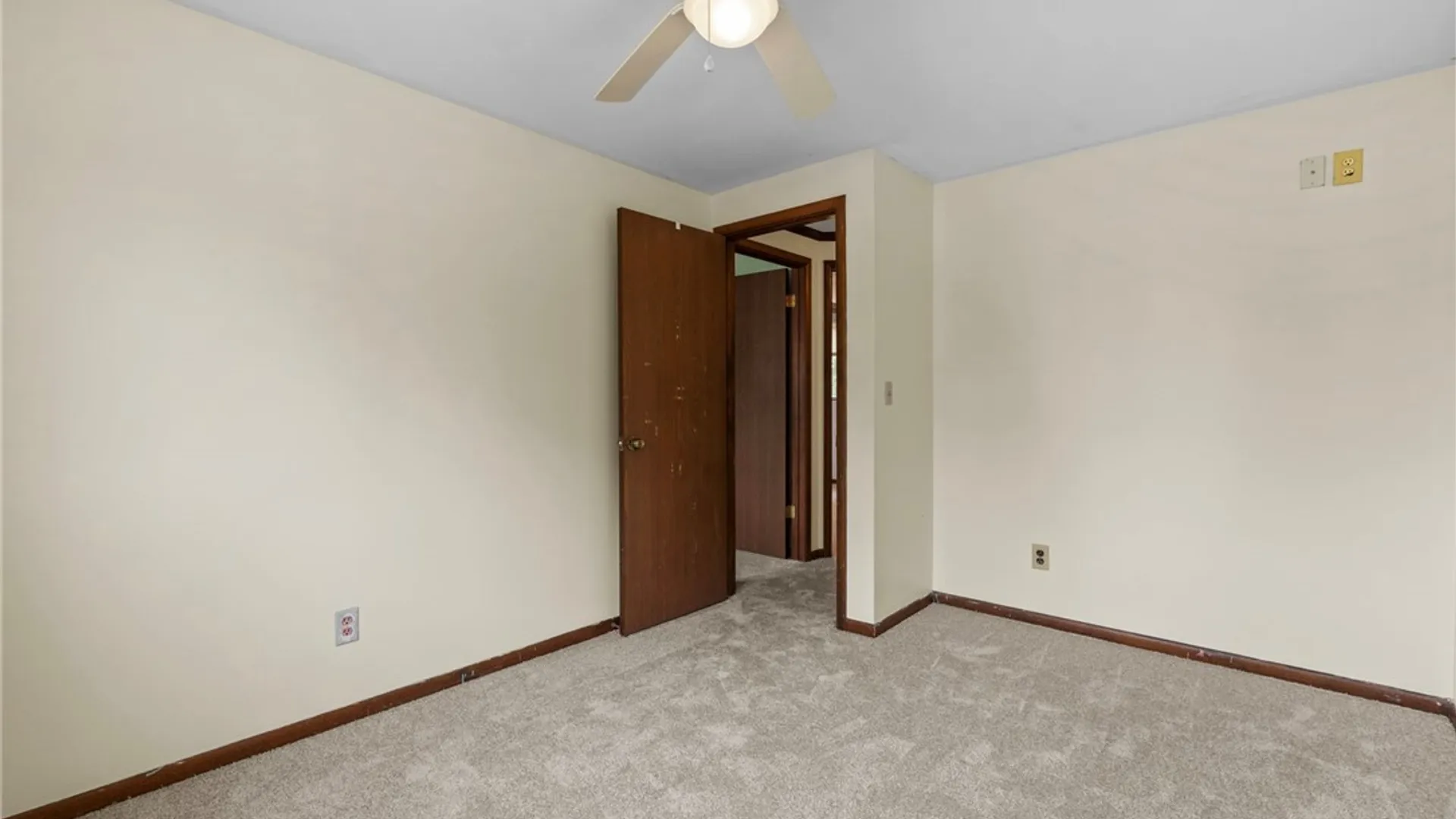 Property at 8383 Zenith Dr, Clay, NY 13027 31