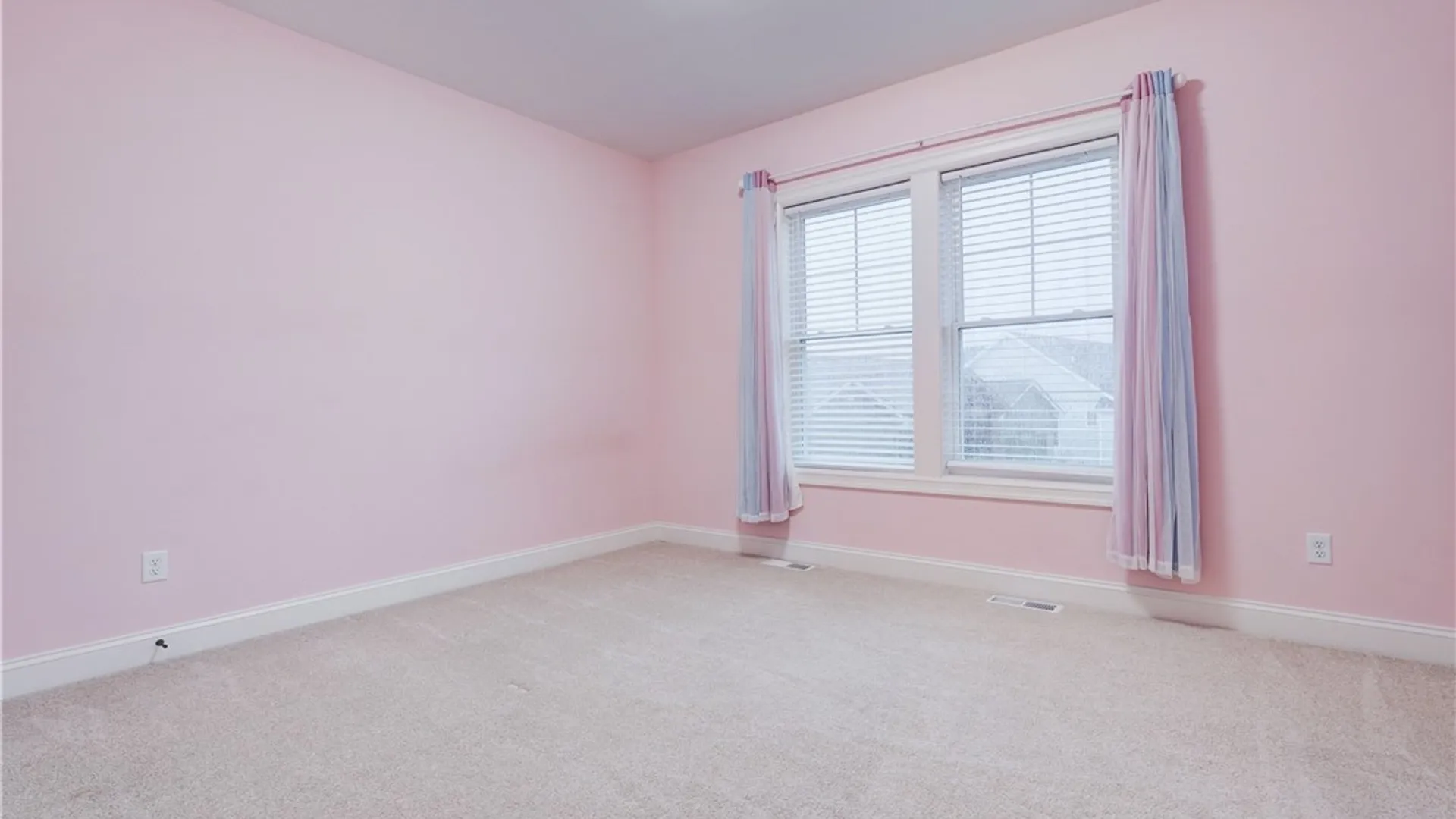 Property at 4 Black Wood Circle, Pittsford, NY 14534 16