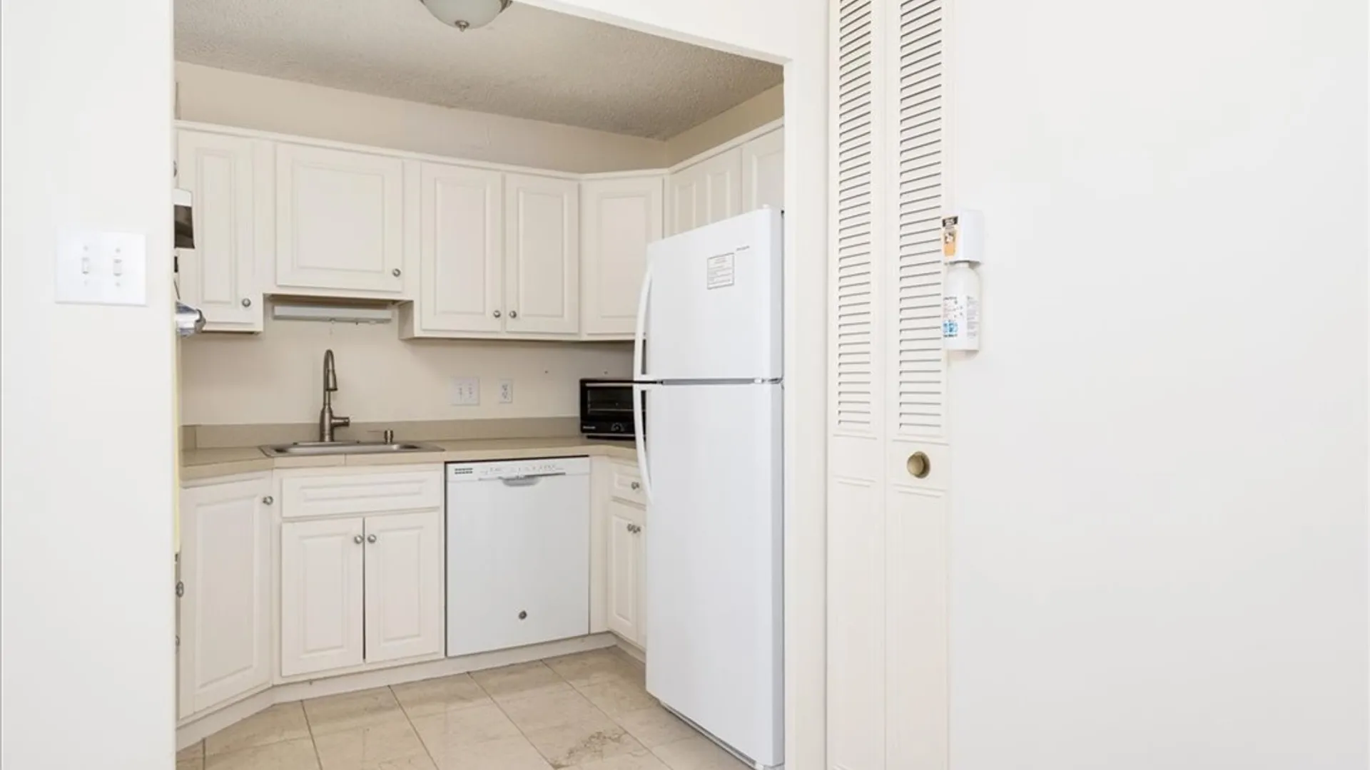 Property at 1088 Delaware Ave, Buffalo, NY 14209 8