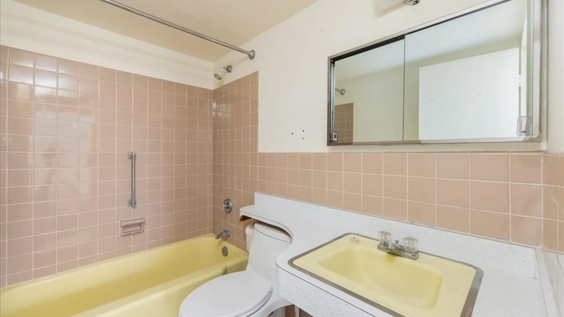 Property at 1088 Delaware Ave, Buffalo, NY 14209 15