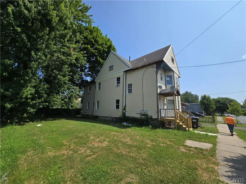 Property at 244 Shonnard Street, Syracuse, NY 13204
