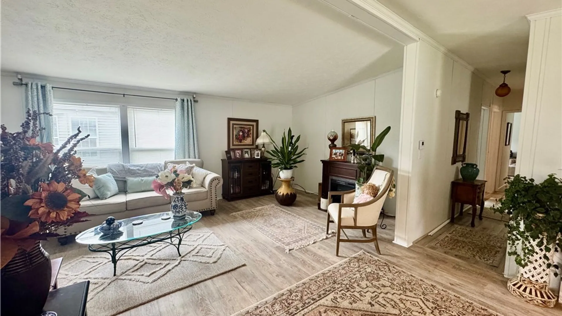 Property at 619 Barbara Avenue, New Hartford, NY 13323 4