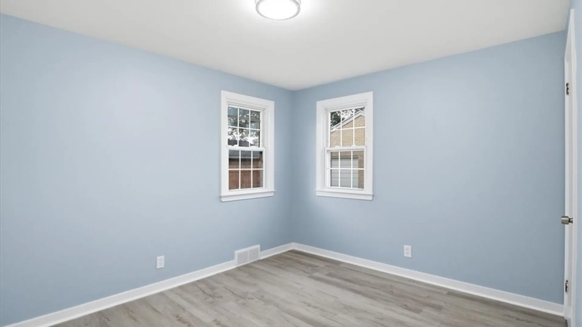 Property at 306 Collins Avenue, West Seneca, NY 14224 13