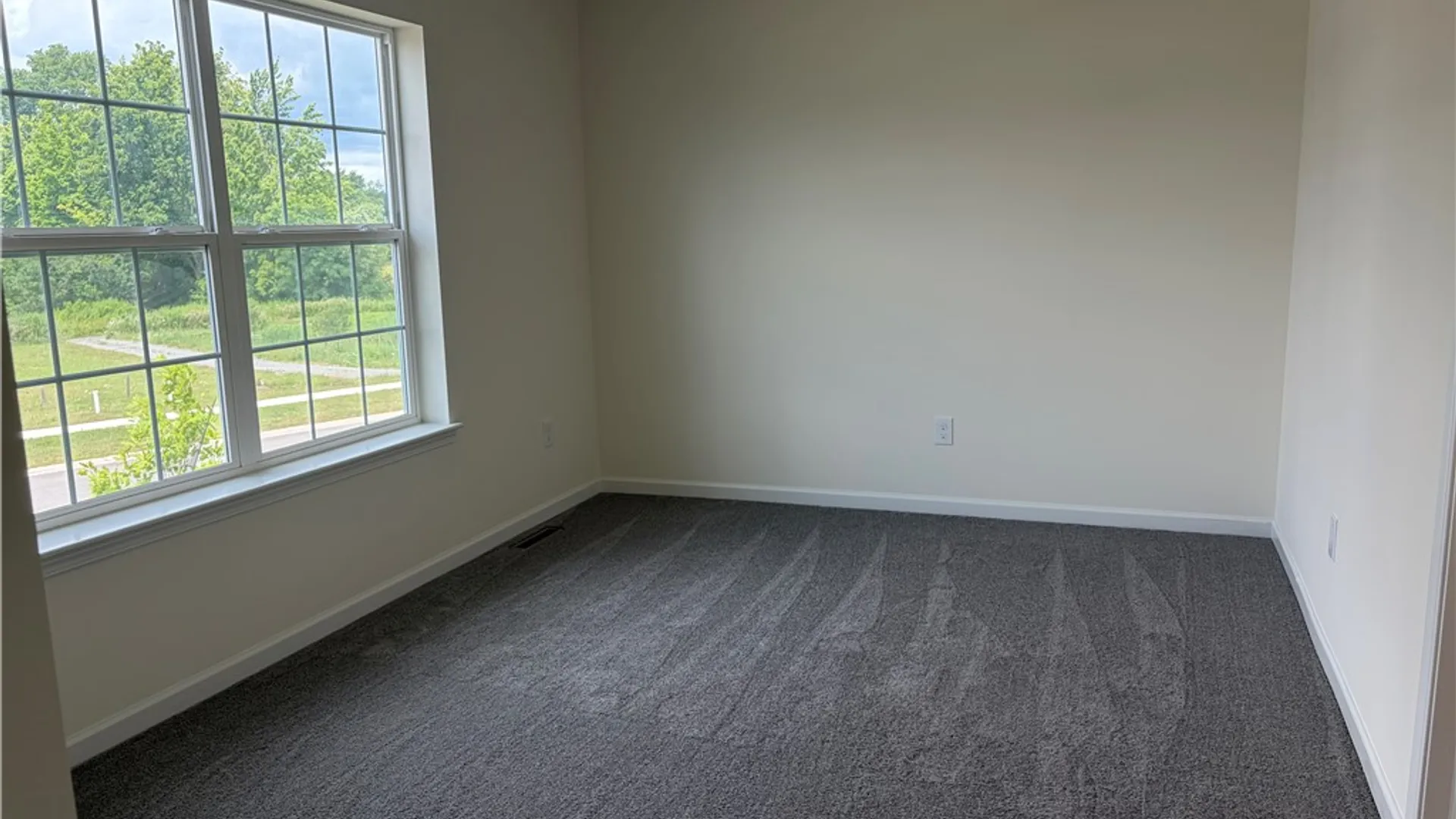 Property at 38 Kingsbarn Road, Henrietta, NY 14586 24