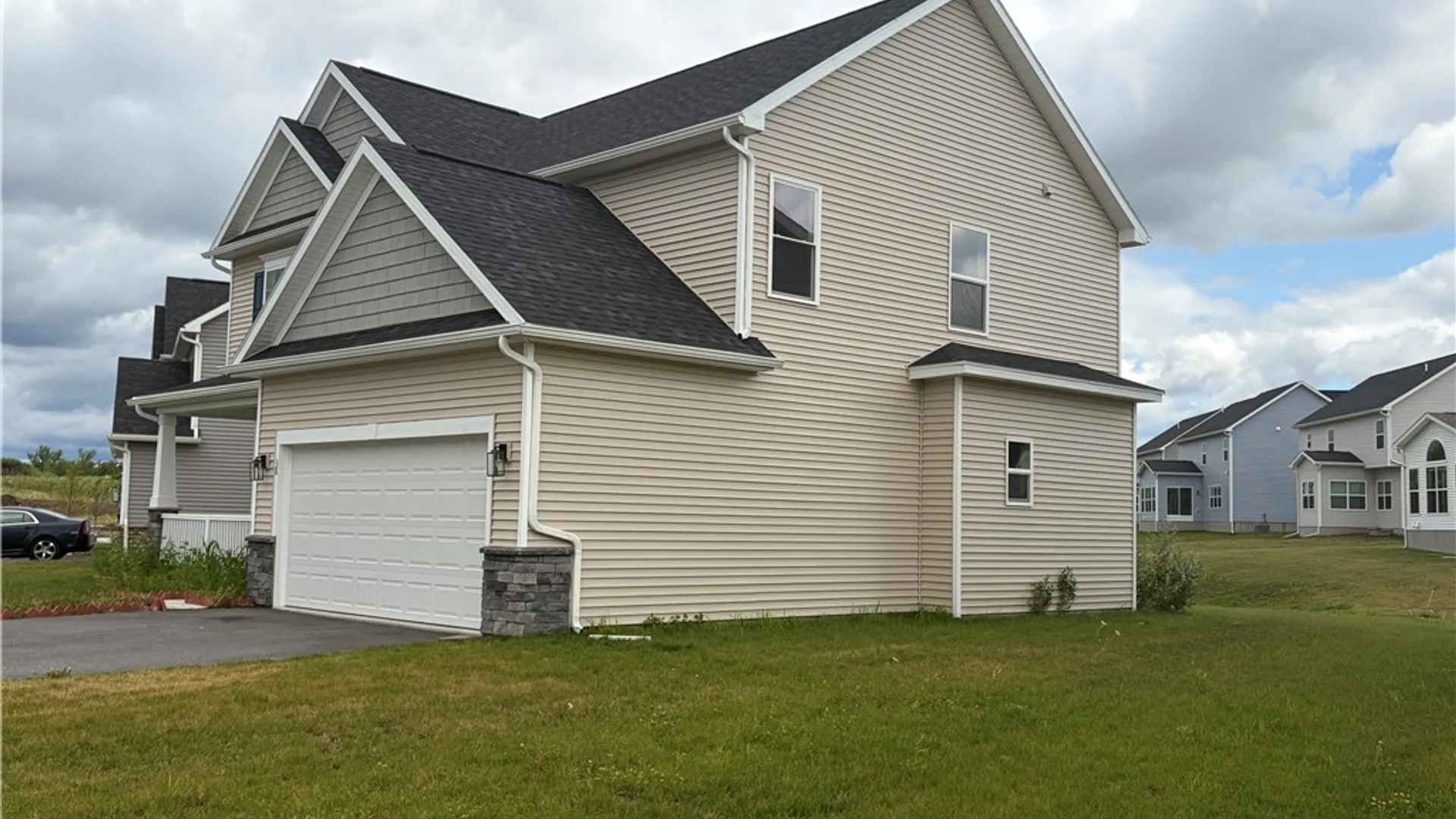 Property at 38 Kingsbarn Road, Henrietta, NY 14586 4