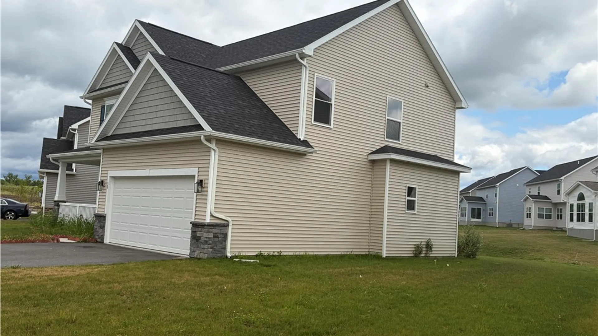 Property at 38 Kingsbarn Road, Henrietta, NY 14586 5