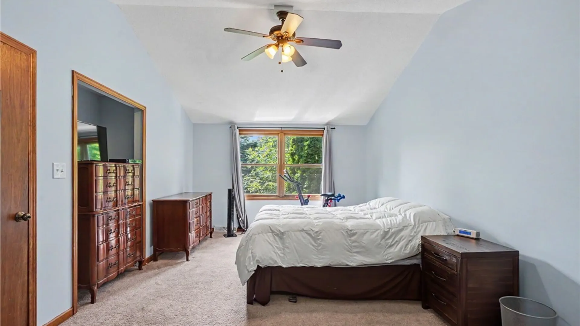 Property at 28 Robin Road, Amherst, NY 14228 13