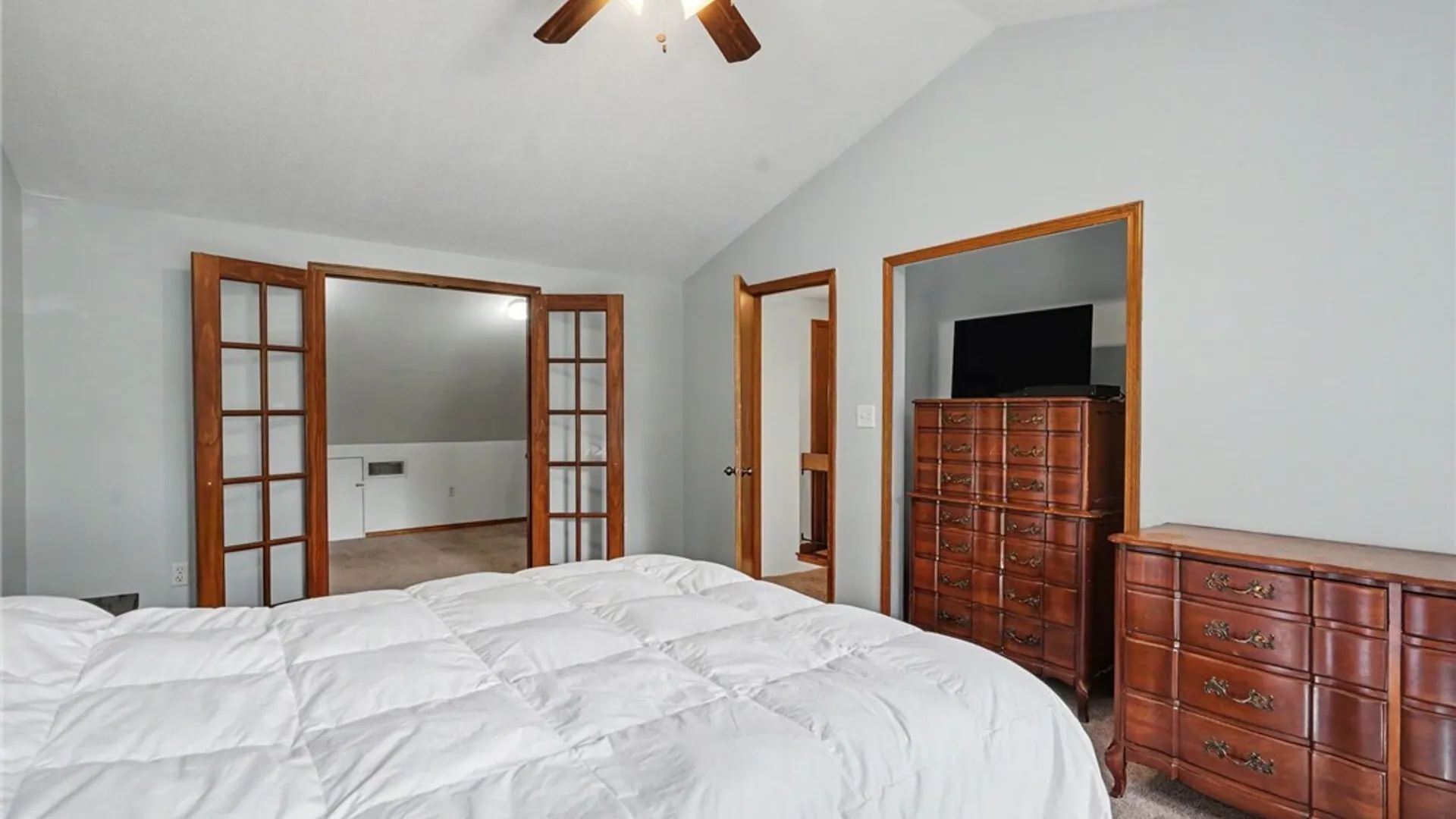 Property at 28 Robin Road, Amherst, NY 14228 14